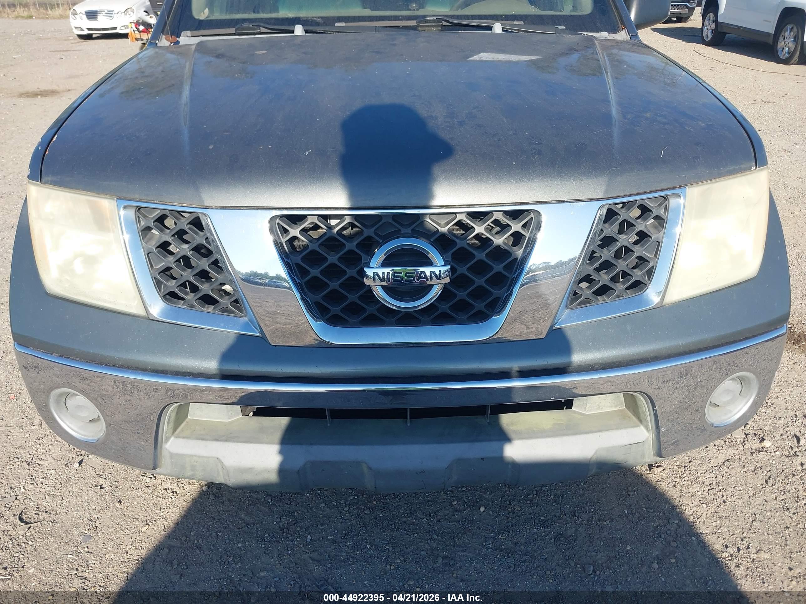 NISSAN FRONTIER image 6