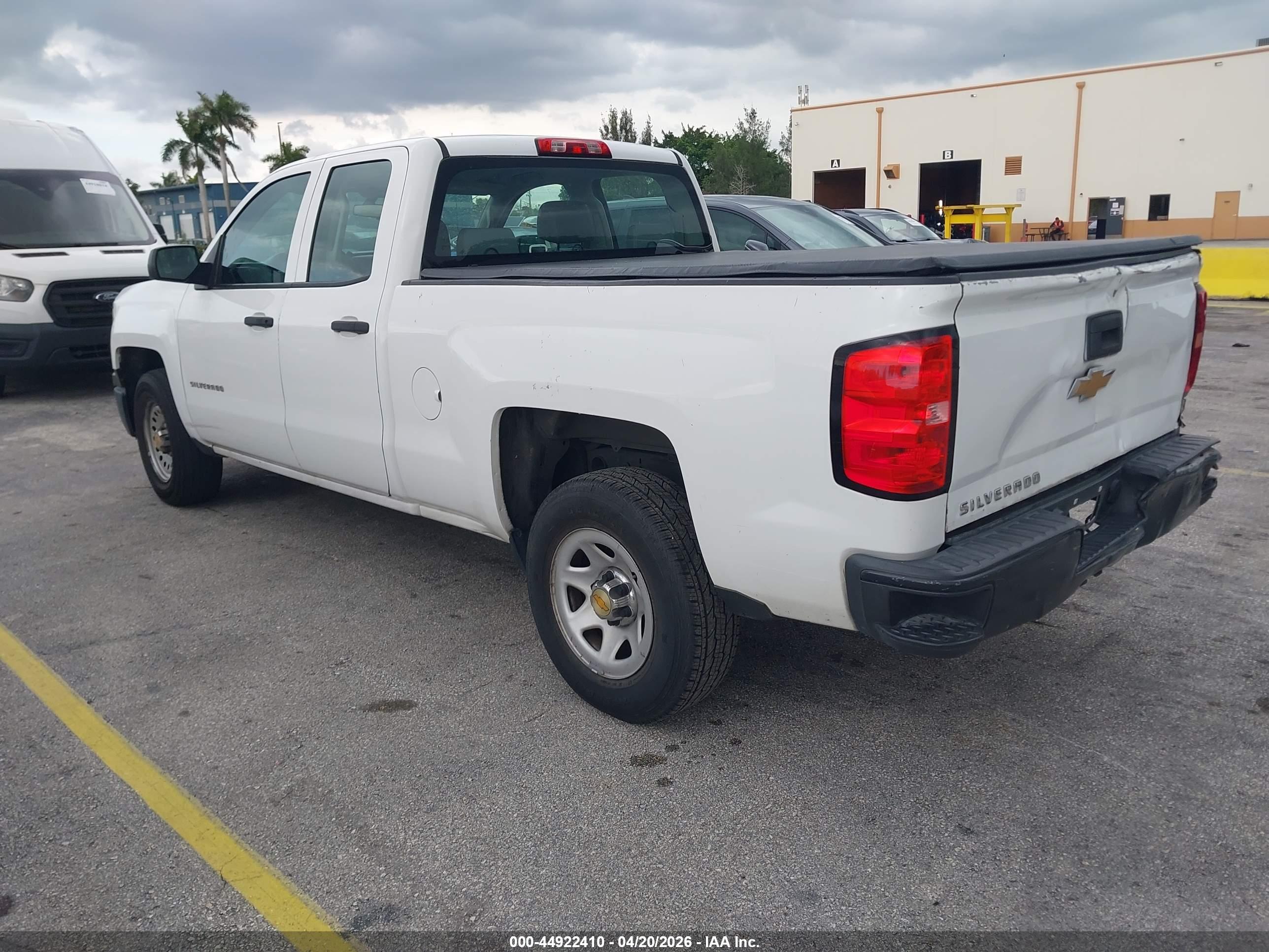 CHEVROLET SILVERADO image 3