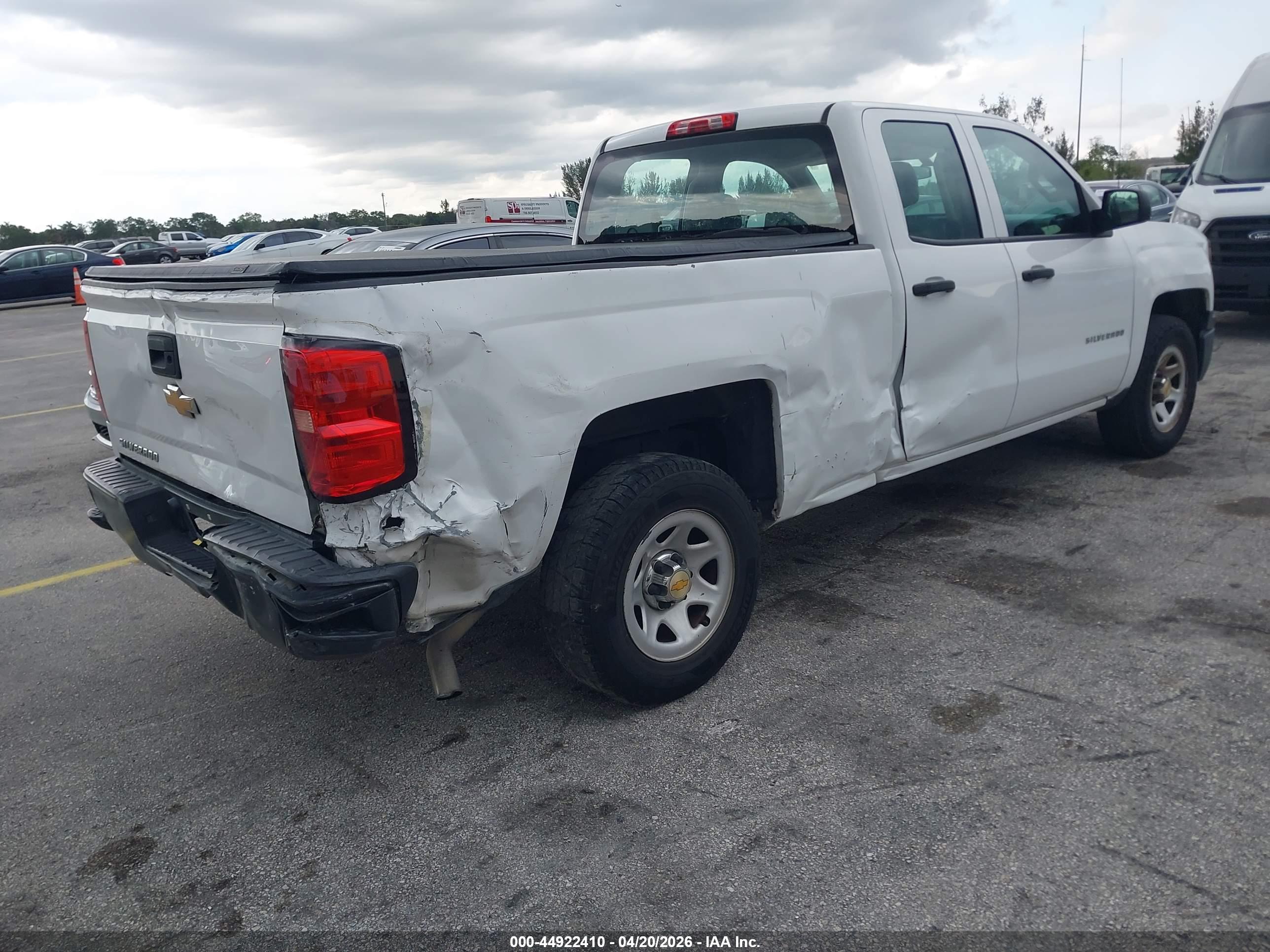 CHEVROLET SILVERADO image 4