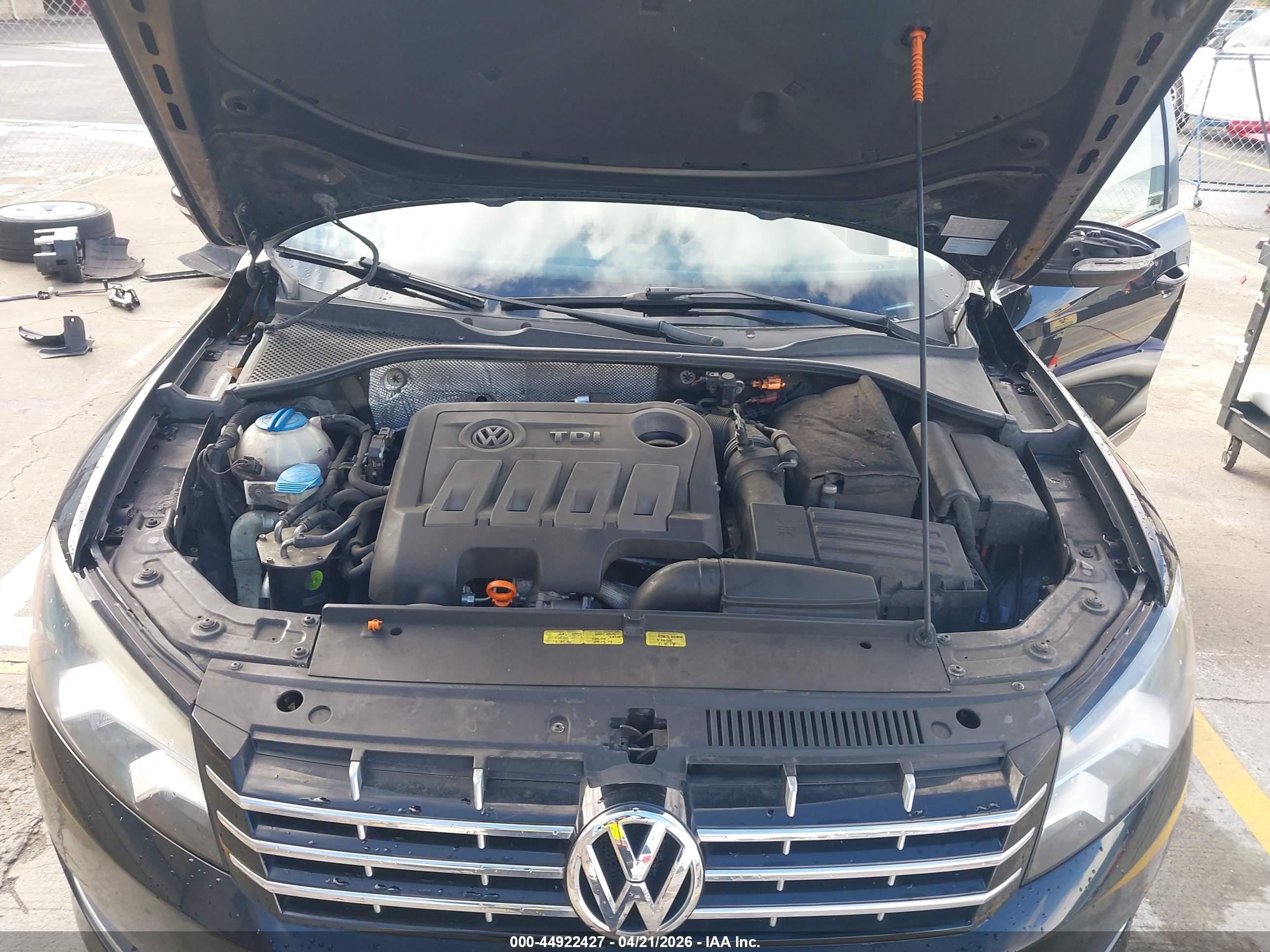 VOLKSWAGEN PASSAT image 10