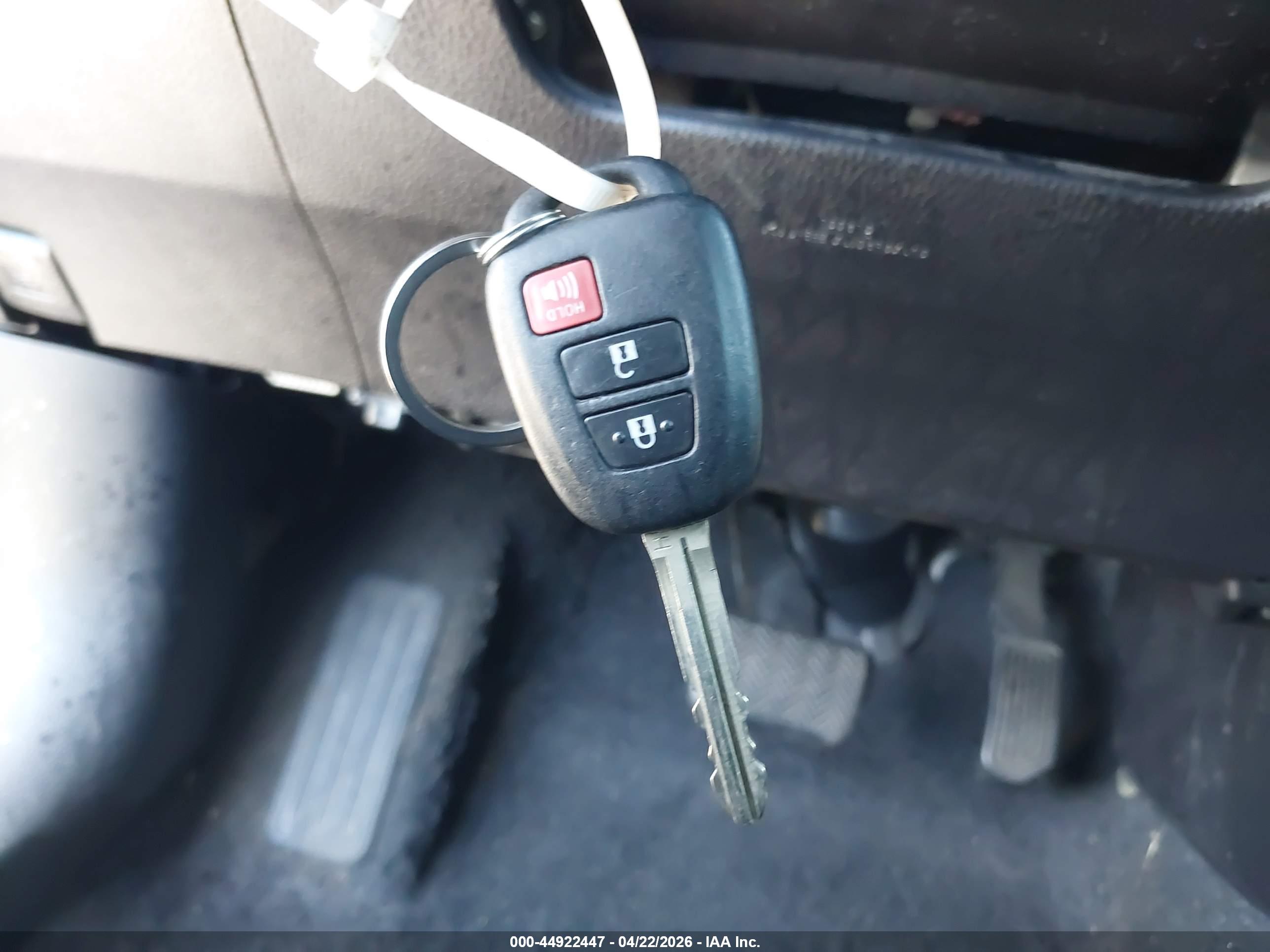 TOYOTA RAV4 image 11