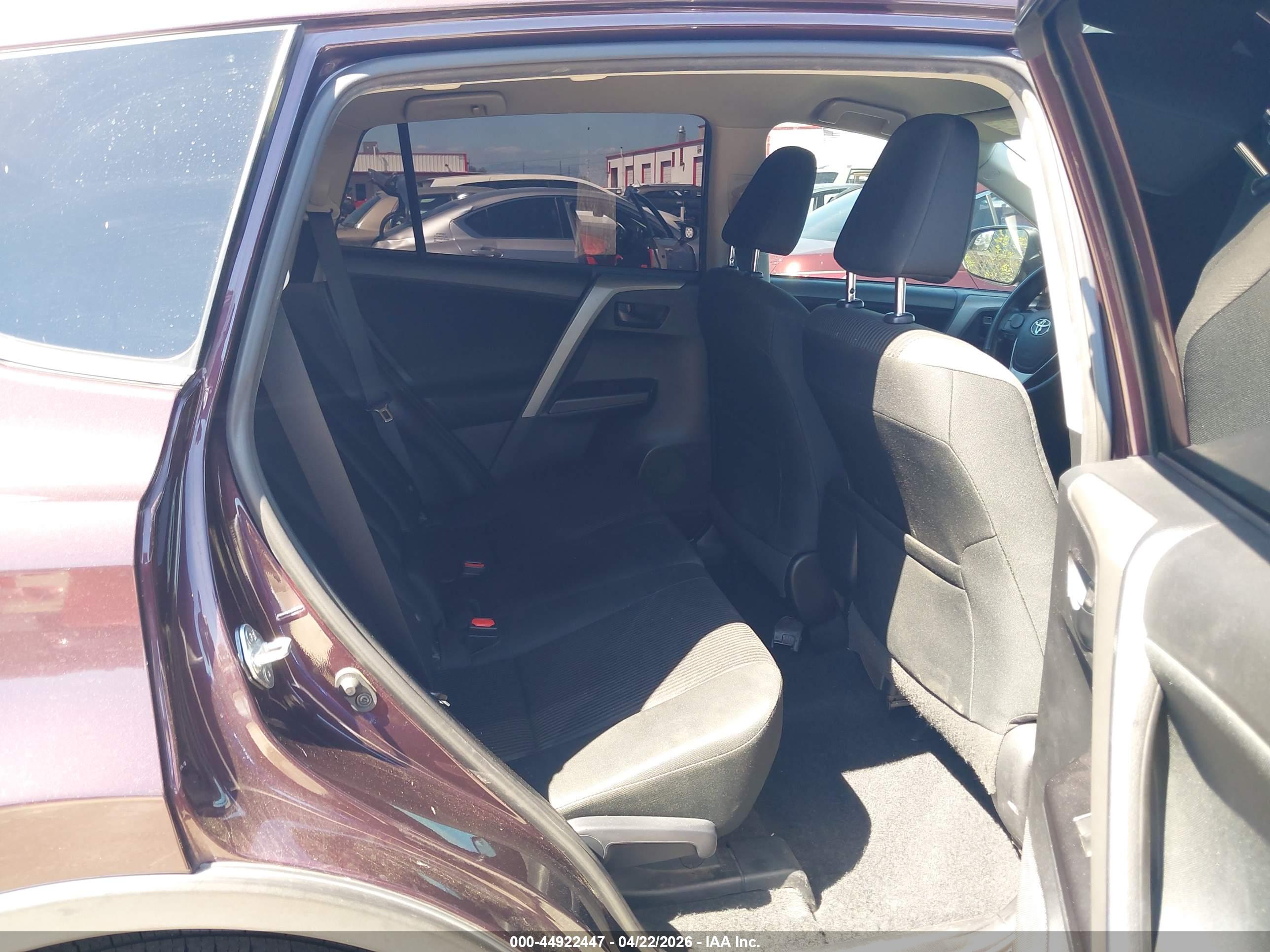 TOYOTA RAV4 image 8