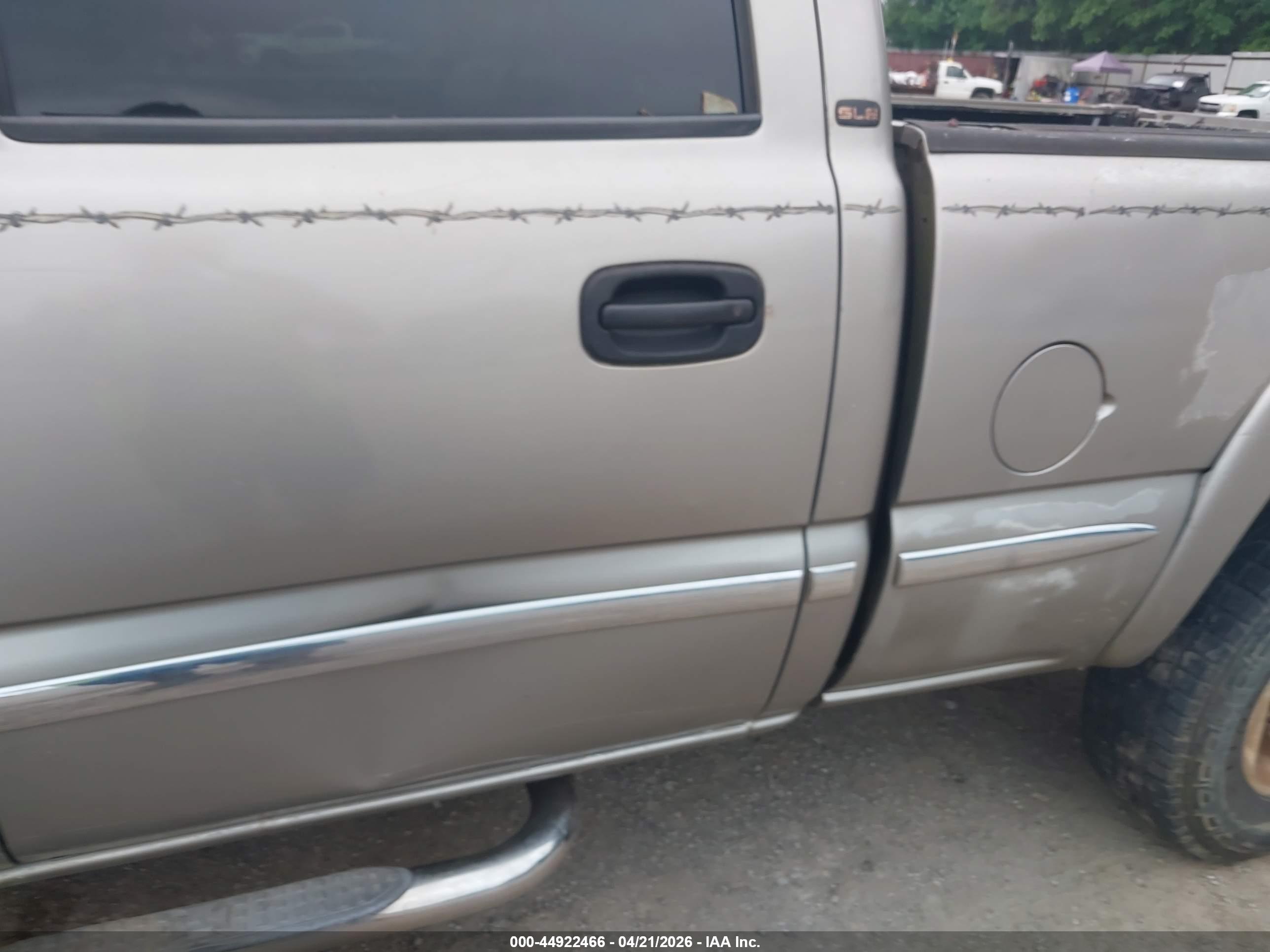 GMC SIERRA image 6