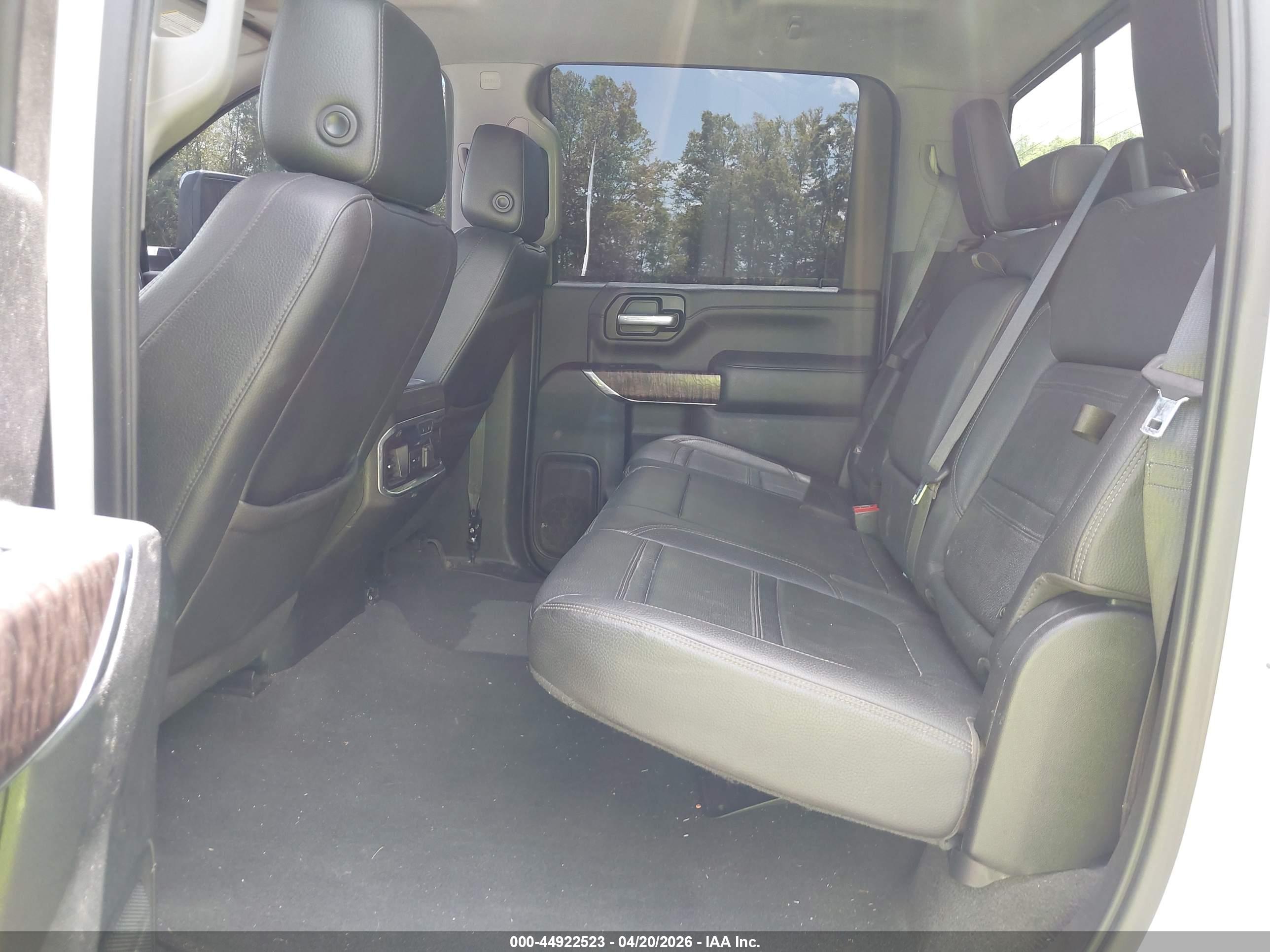 GMC SIERRA image 8
