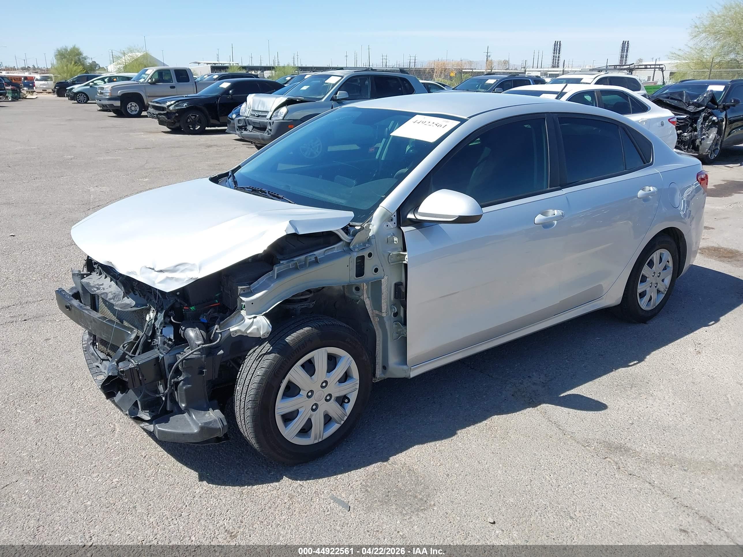 KIA RIO image 2