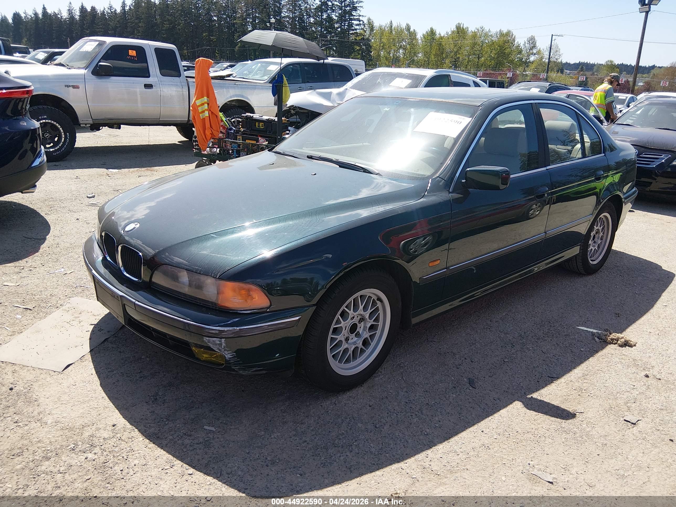 BMW 528I image 2
