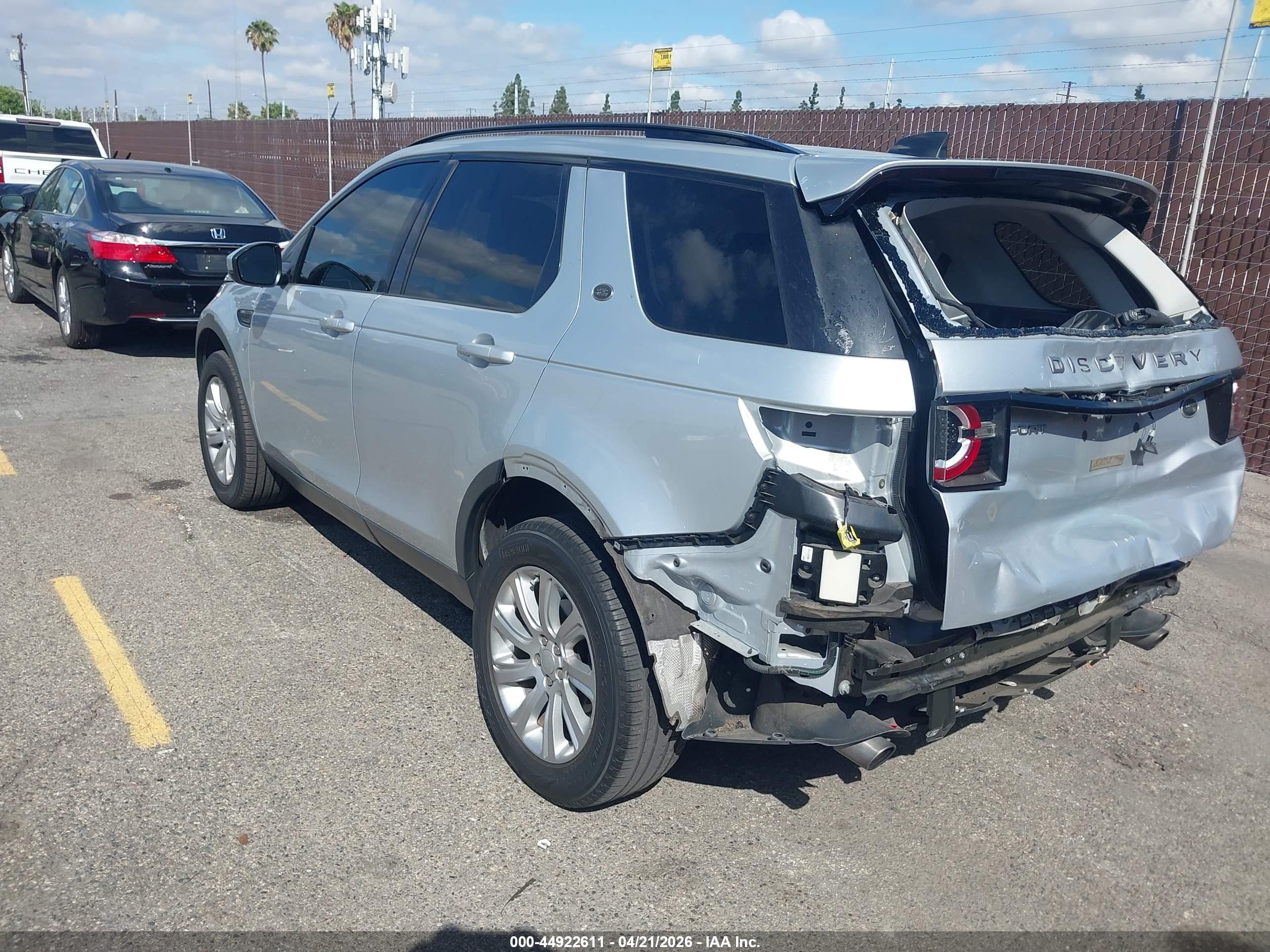 LAND ROVER image 3