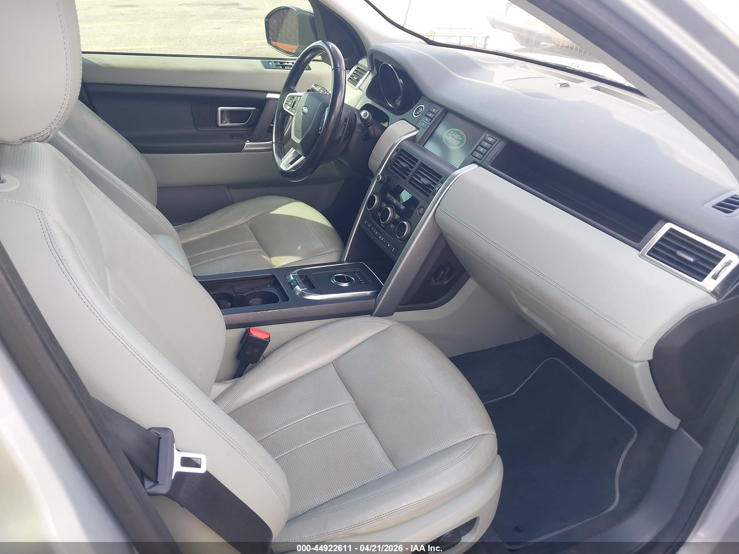 LAND ROVER image 5