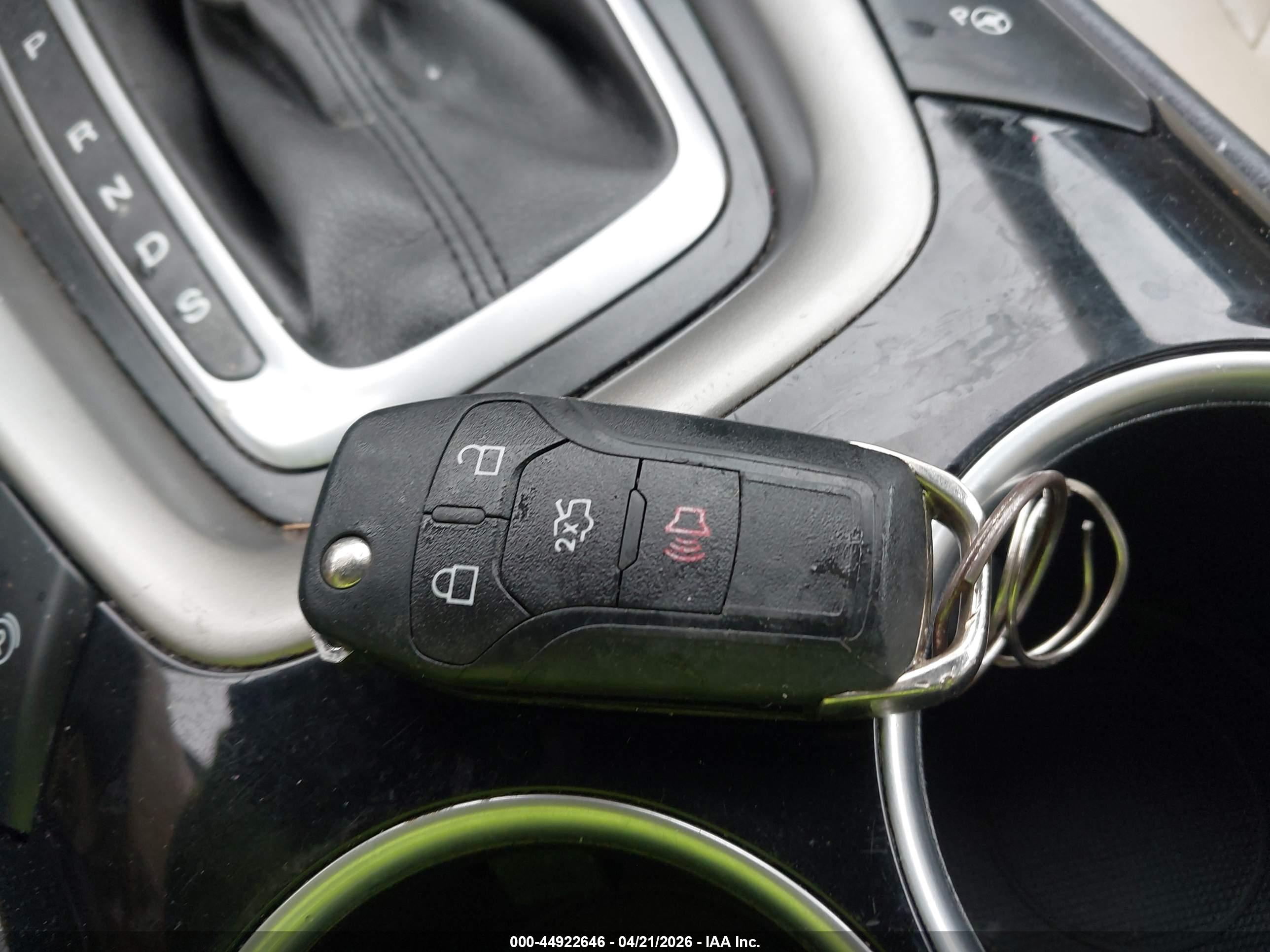FORD FUSION image 11