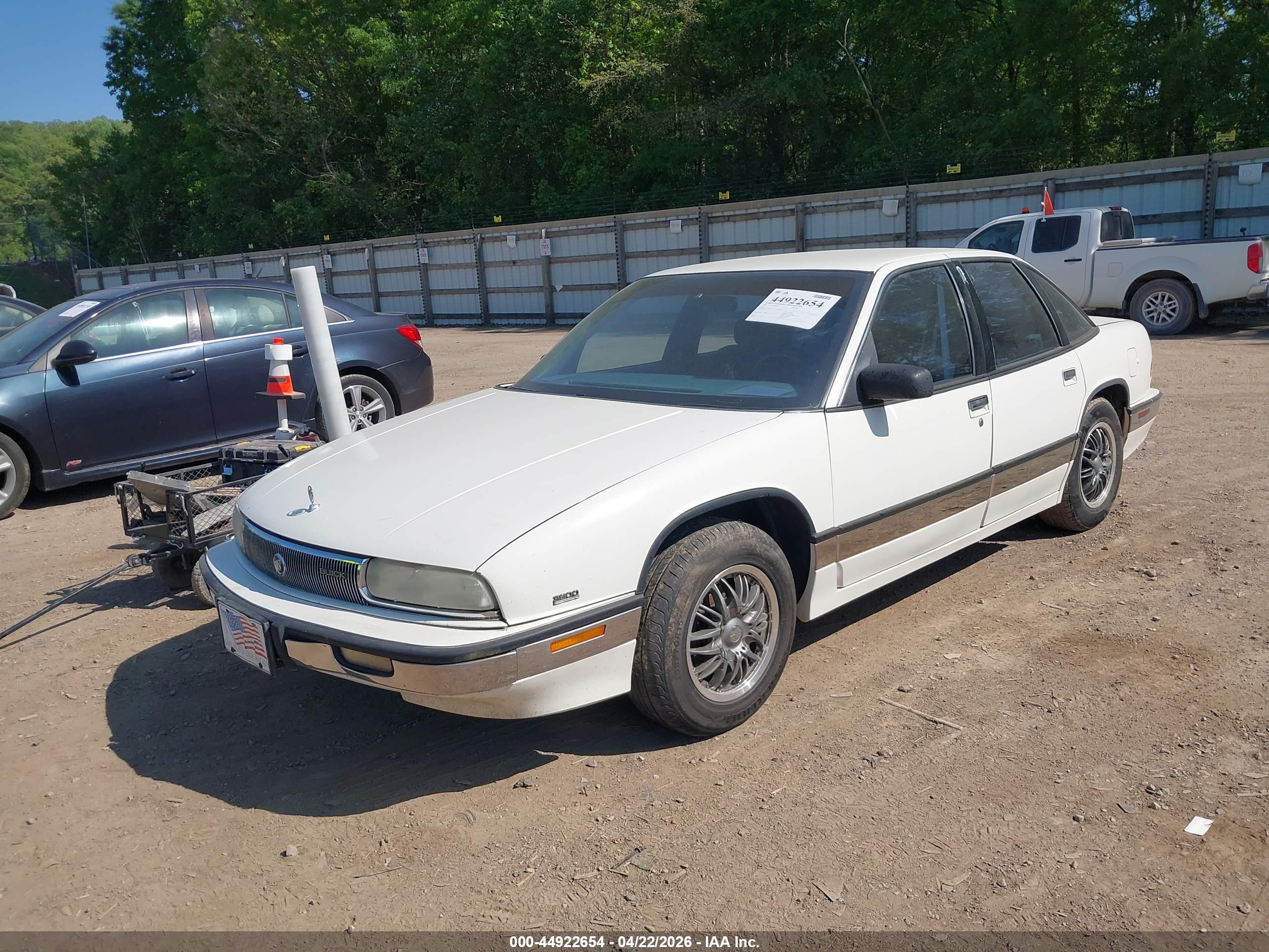 BUICK REGAL image 2