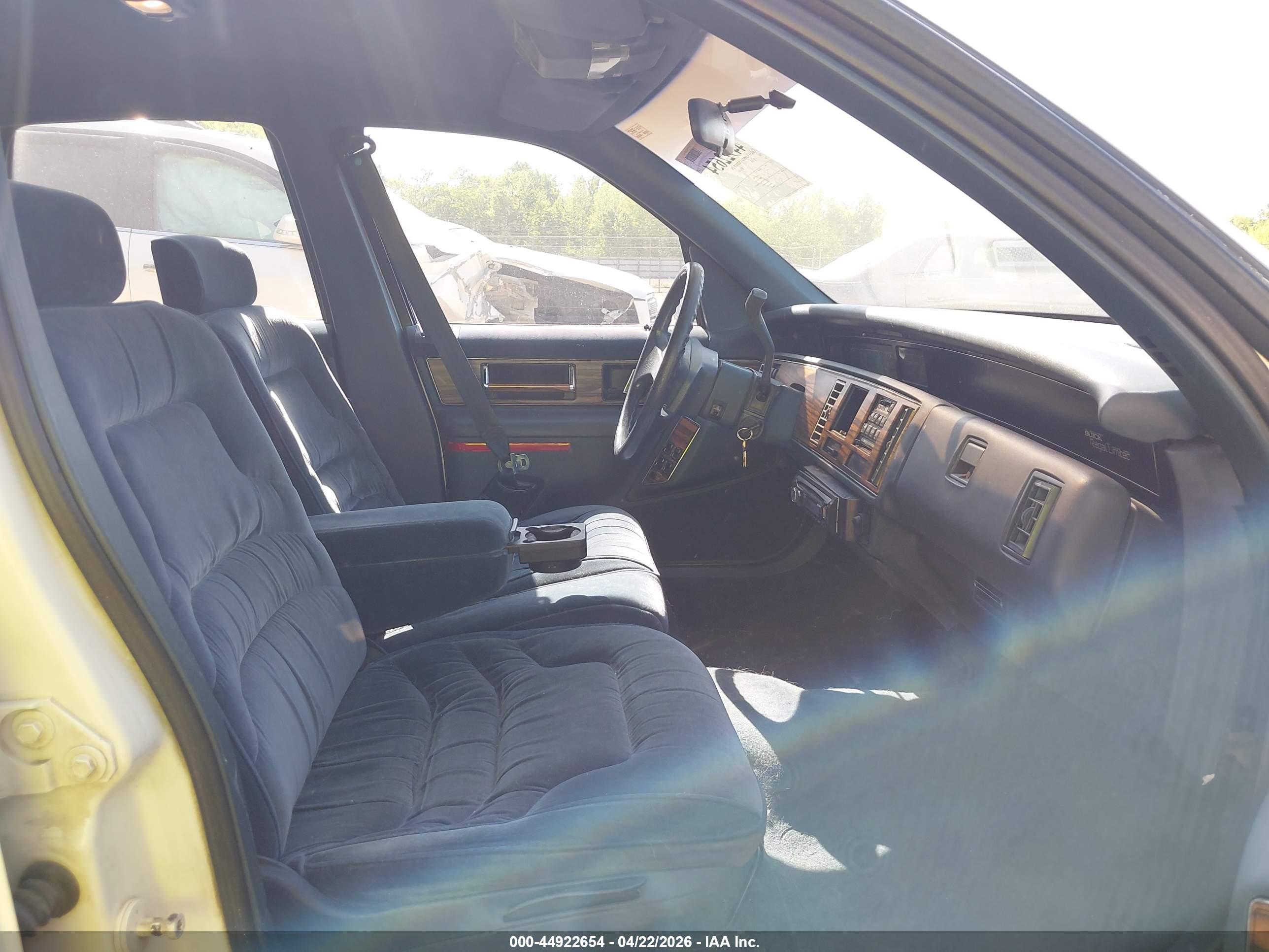 BUICK REGAL image 5