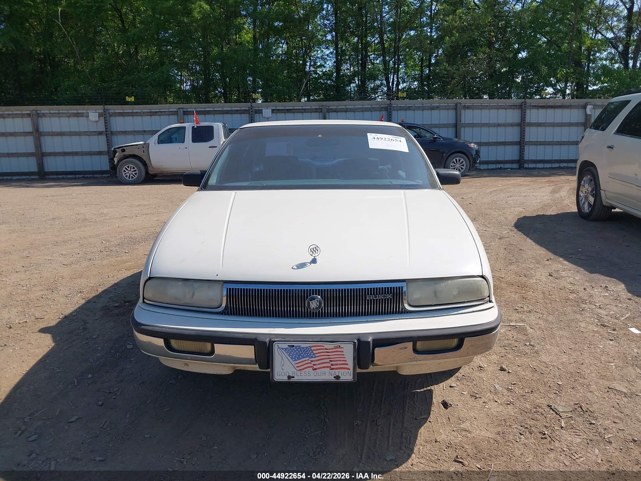 BUICK REGAL image 6