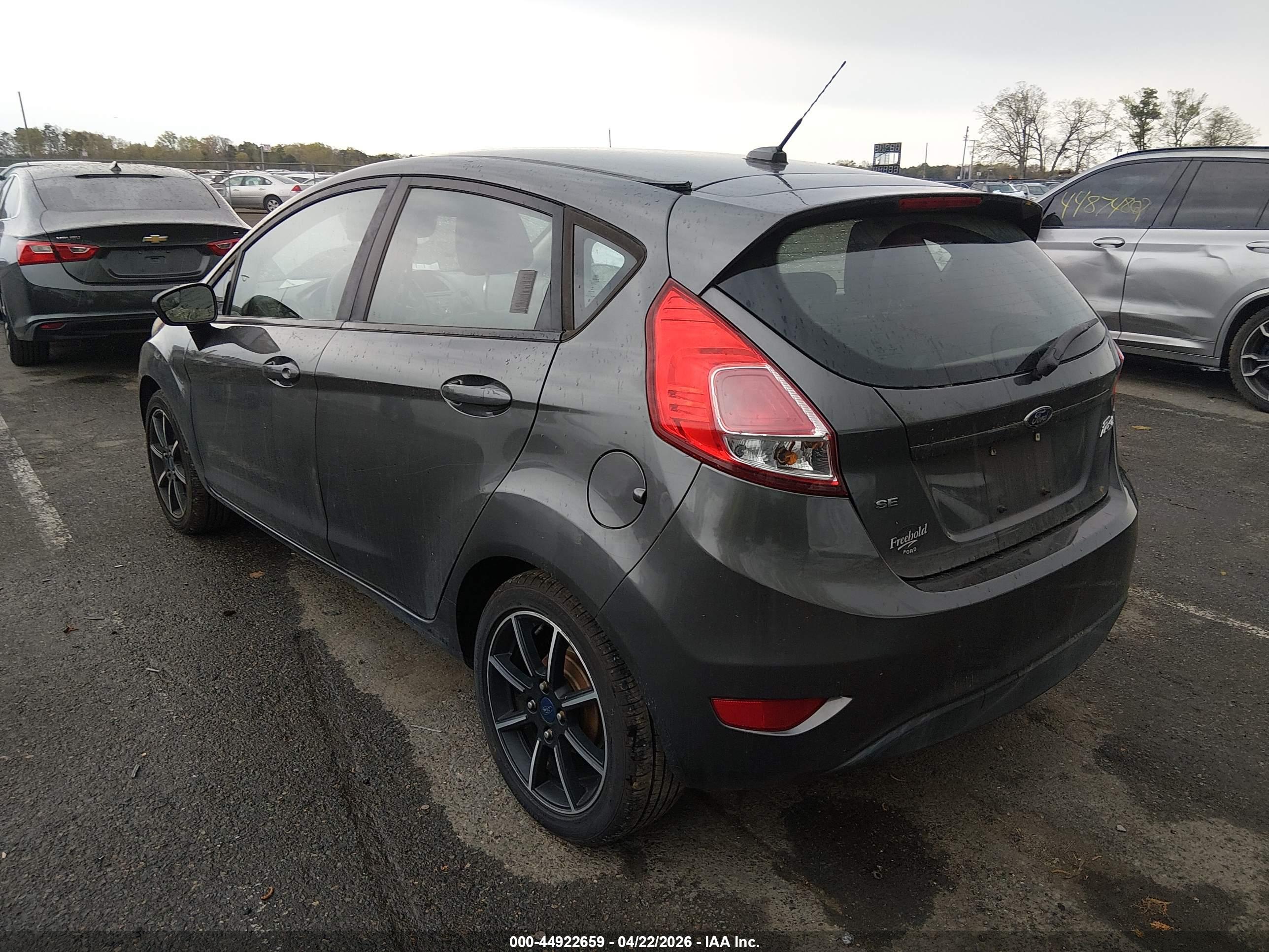 FORD FIESTA image 3