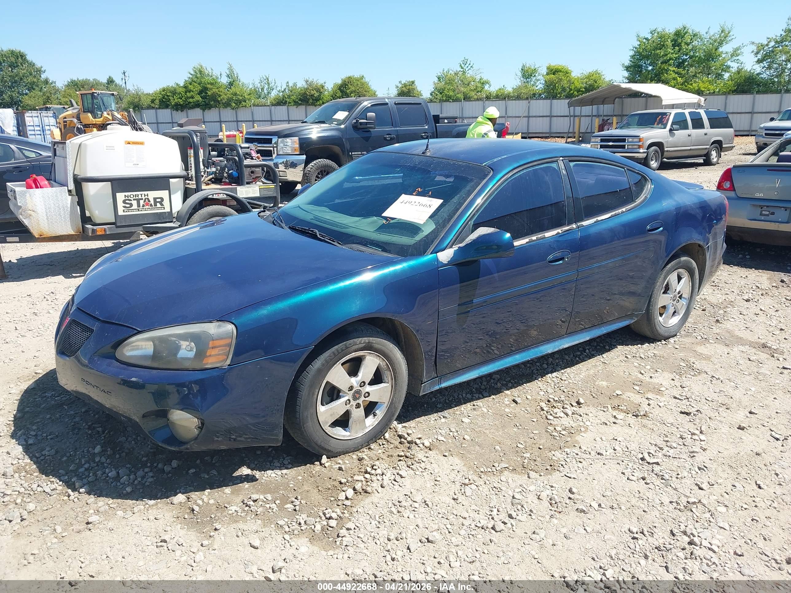 PONTIAC GRAND image 2
