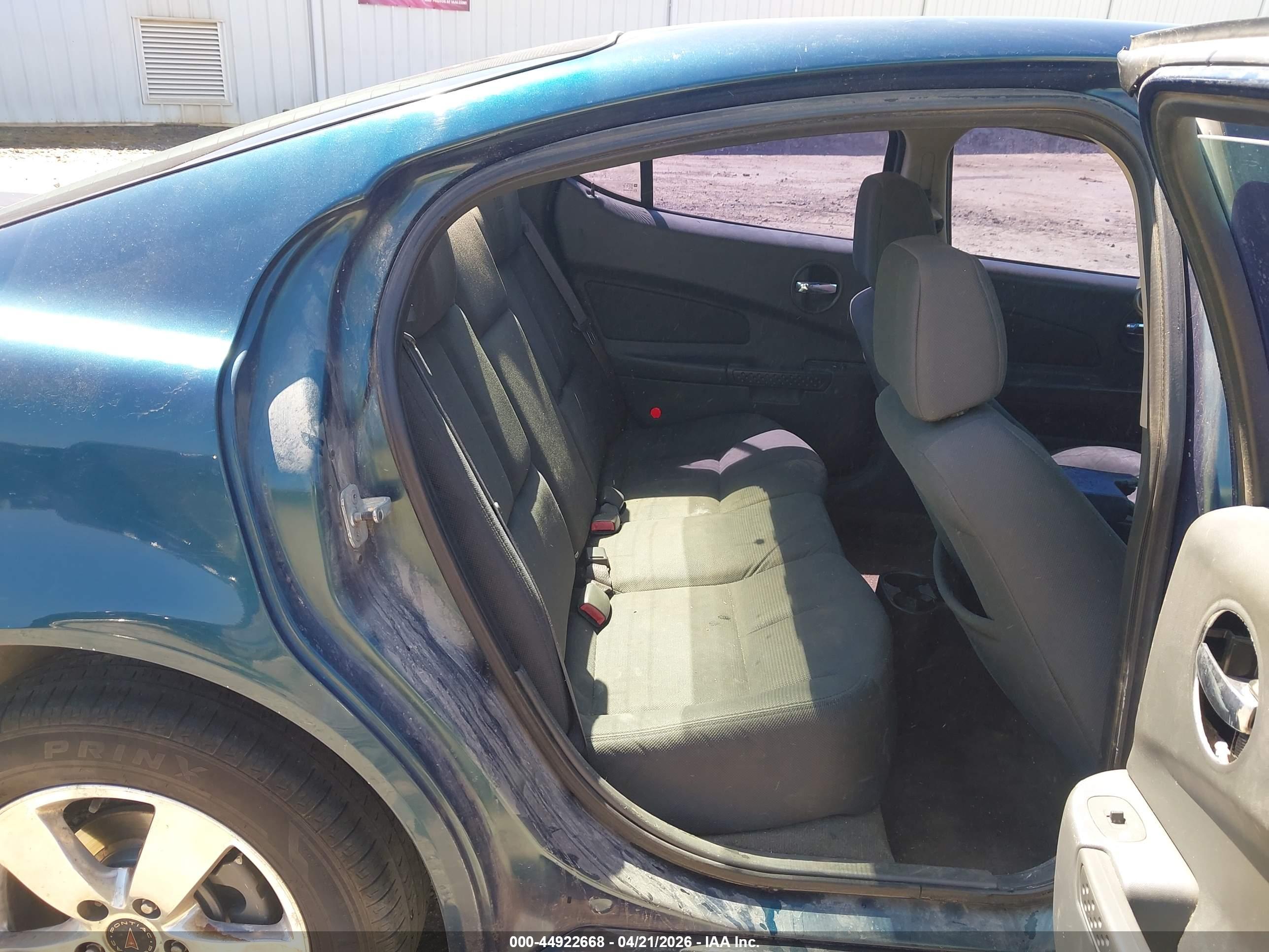 PONTIAC GRAND image 8
