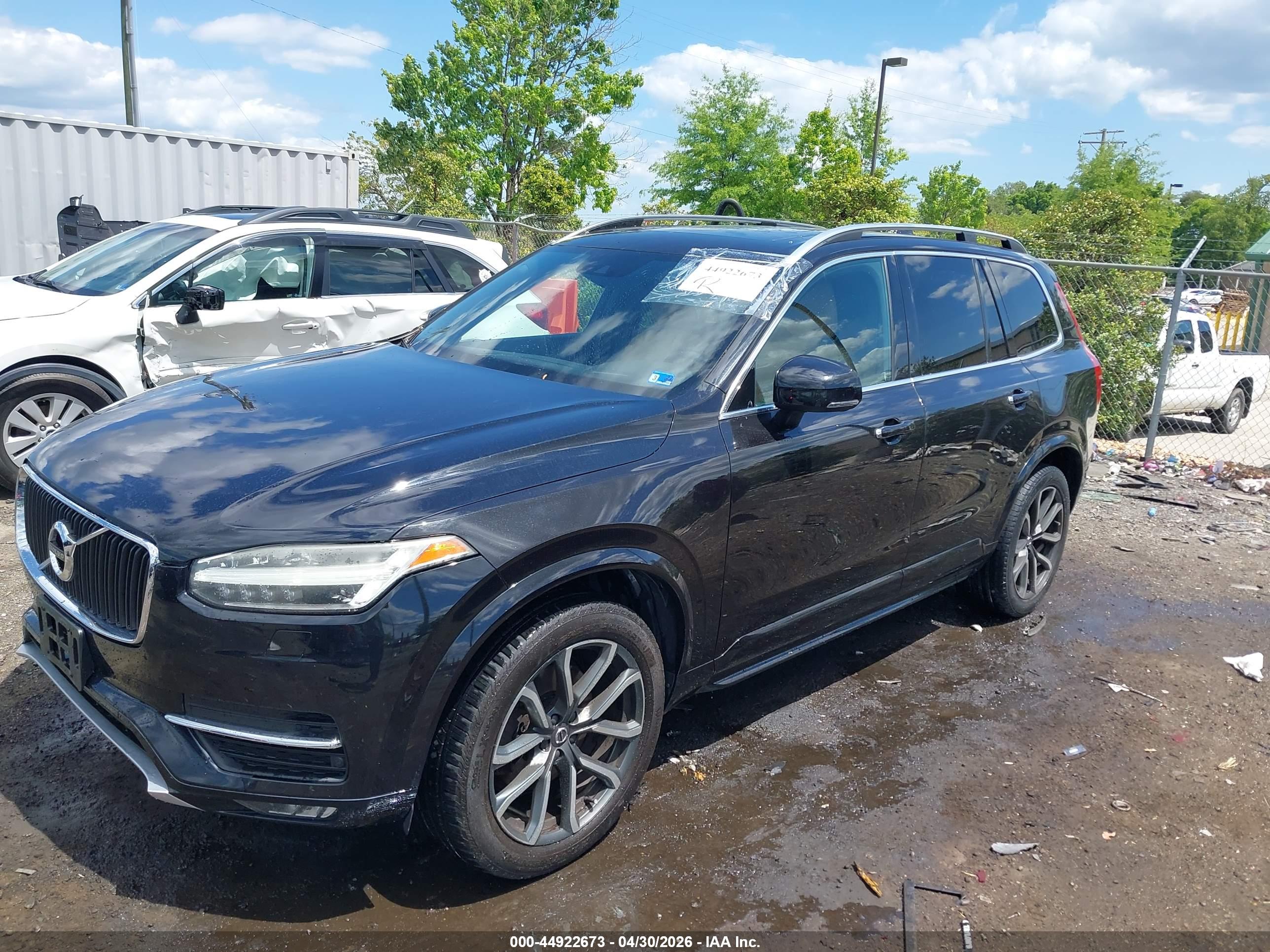 VOLVO XC90 image 2