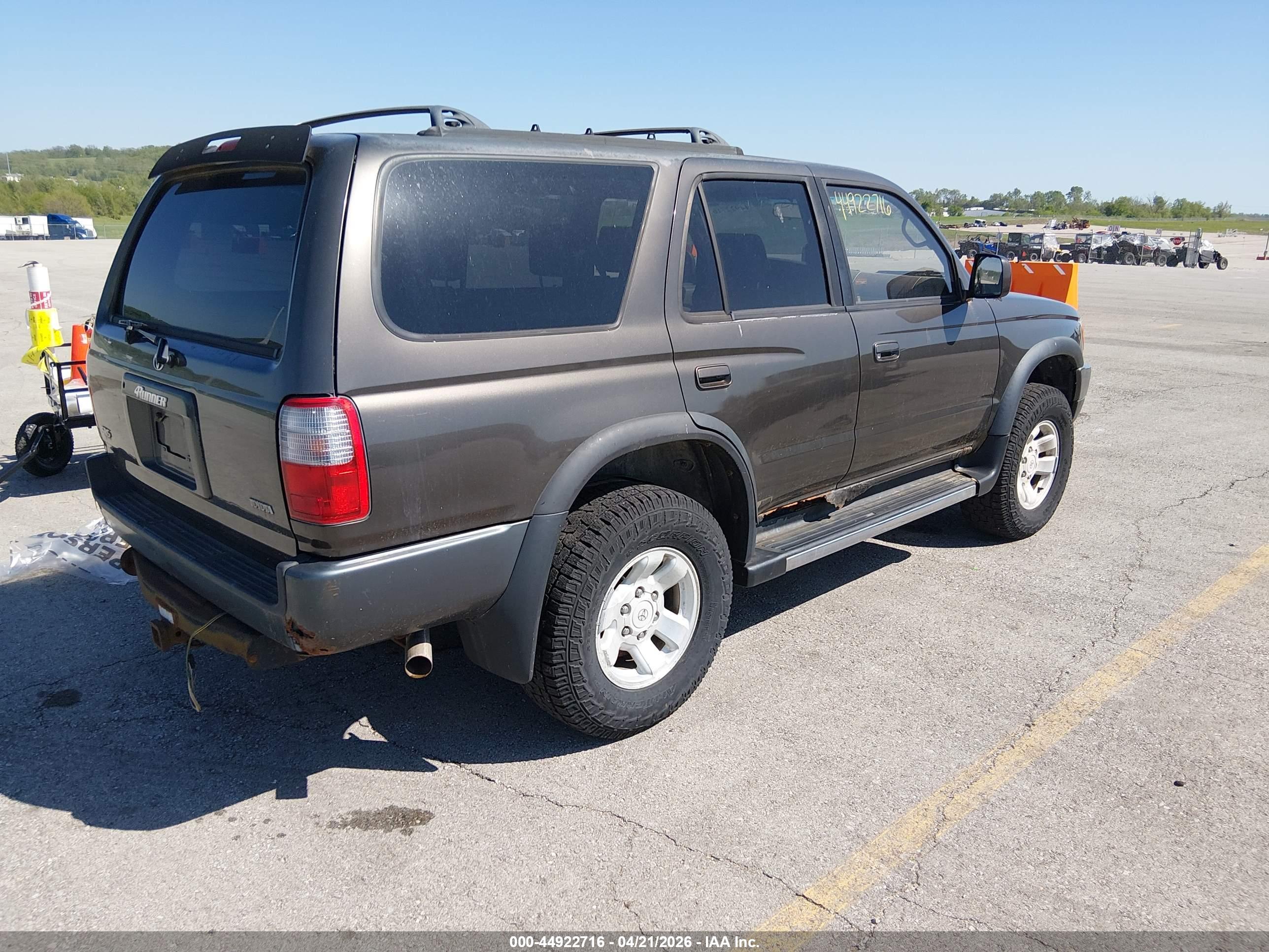TOYOTA 4RUNNER image 4