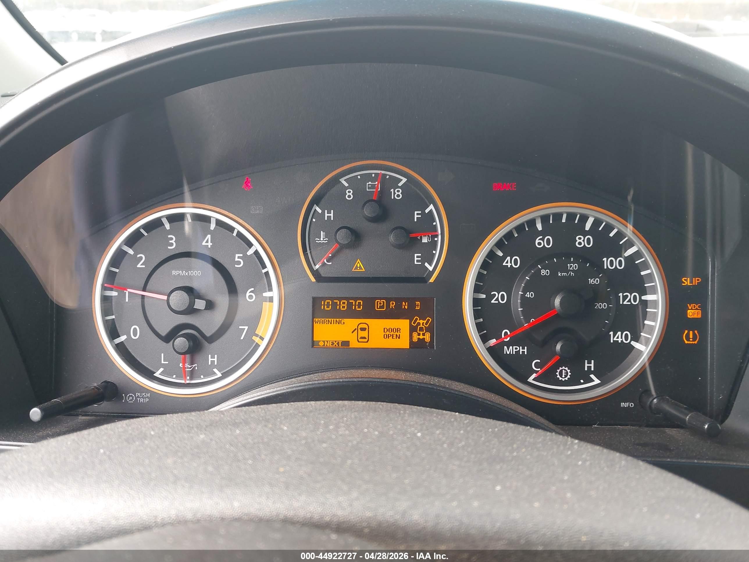 NISSAN TITAN image 7