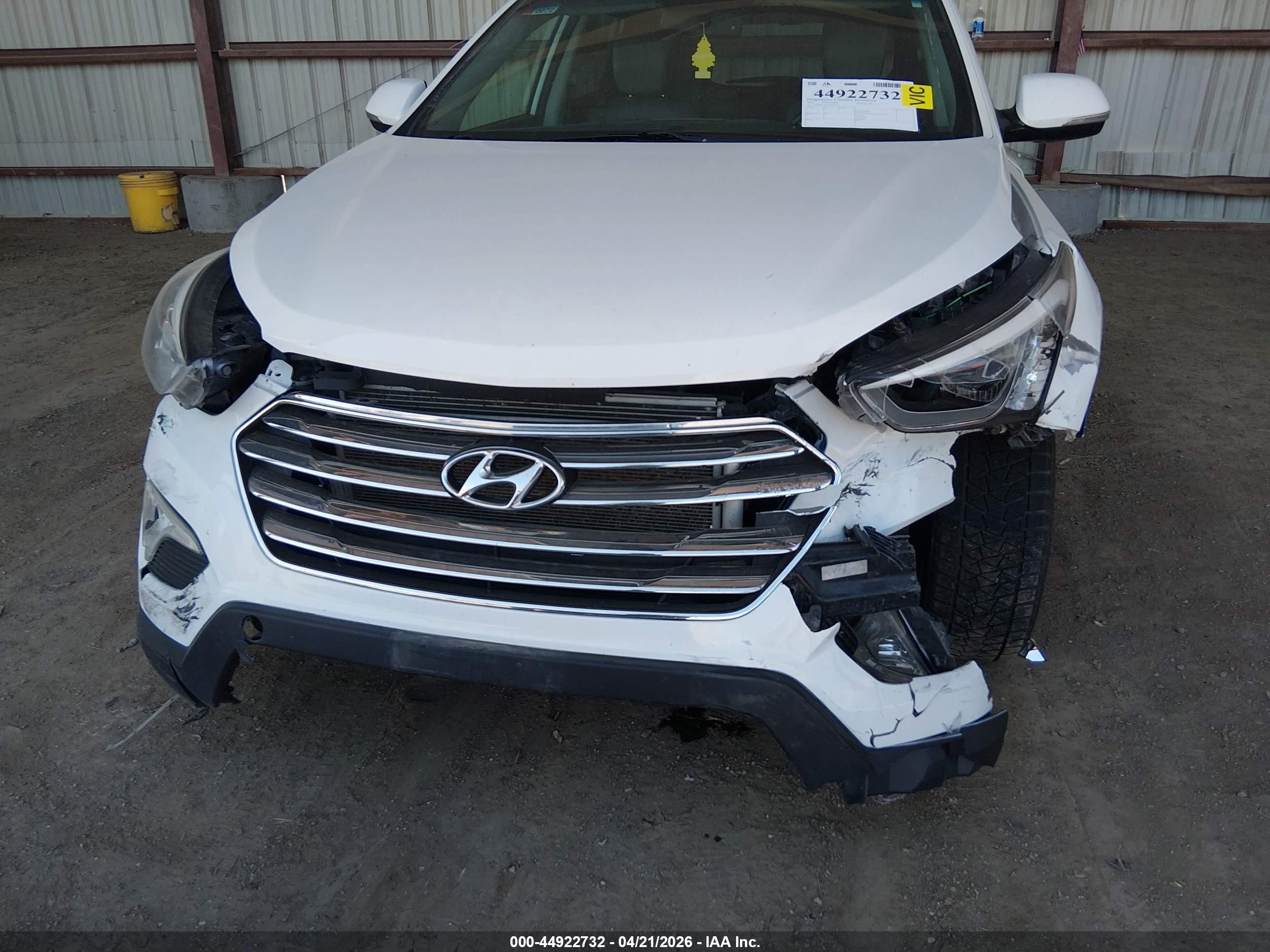 HYUNDAI SANTA image 6