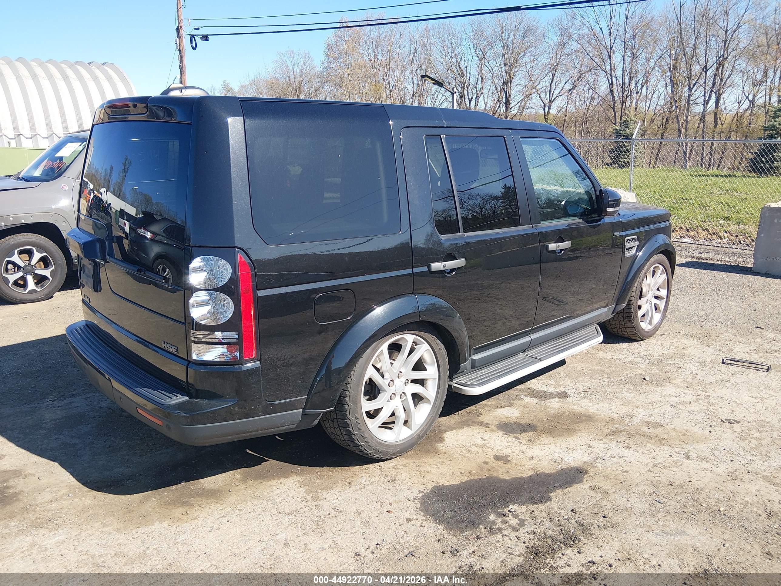 LAND ROVER image 4