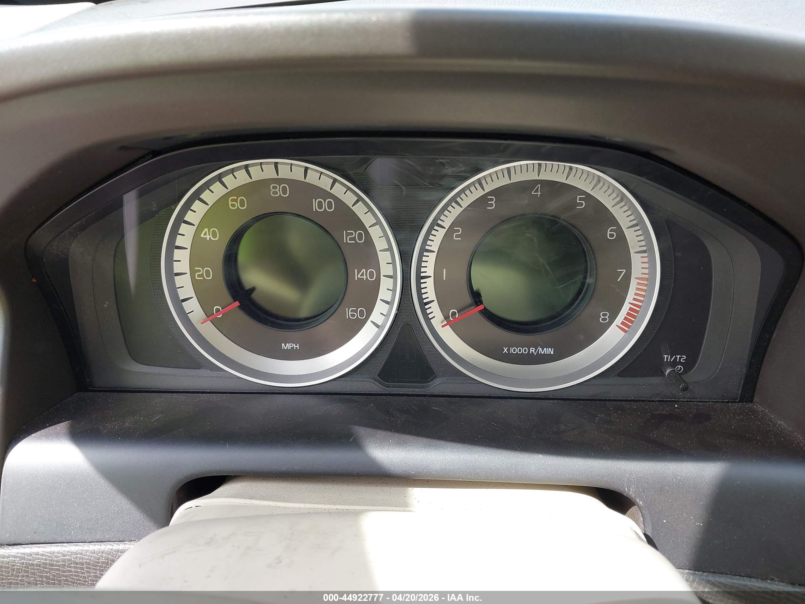 VOLVO XC60 image 7