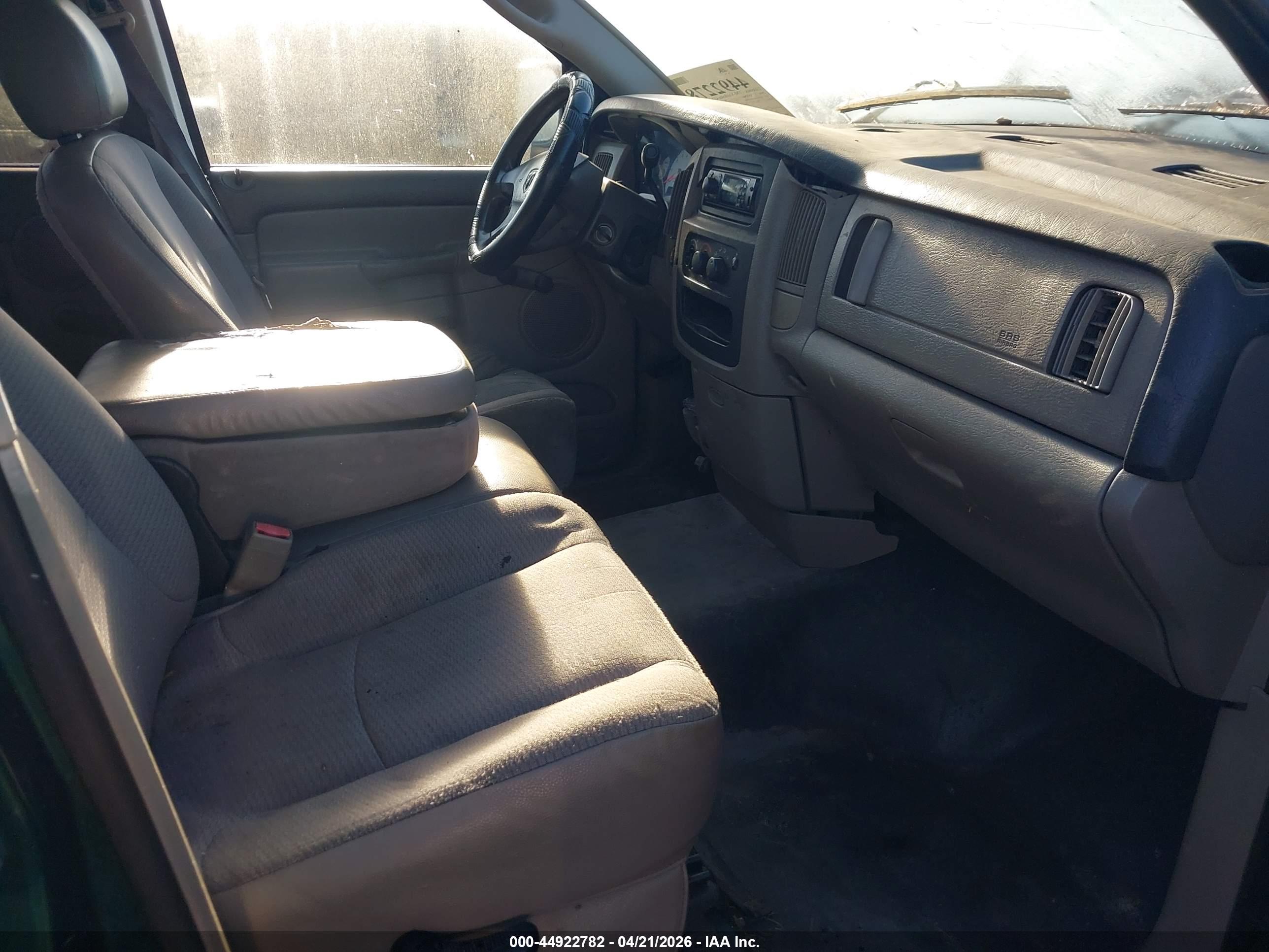 DODGE RAM image 5