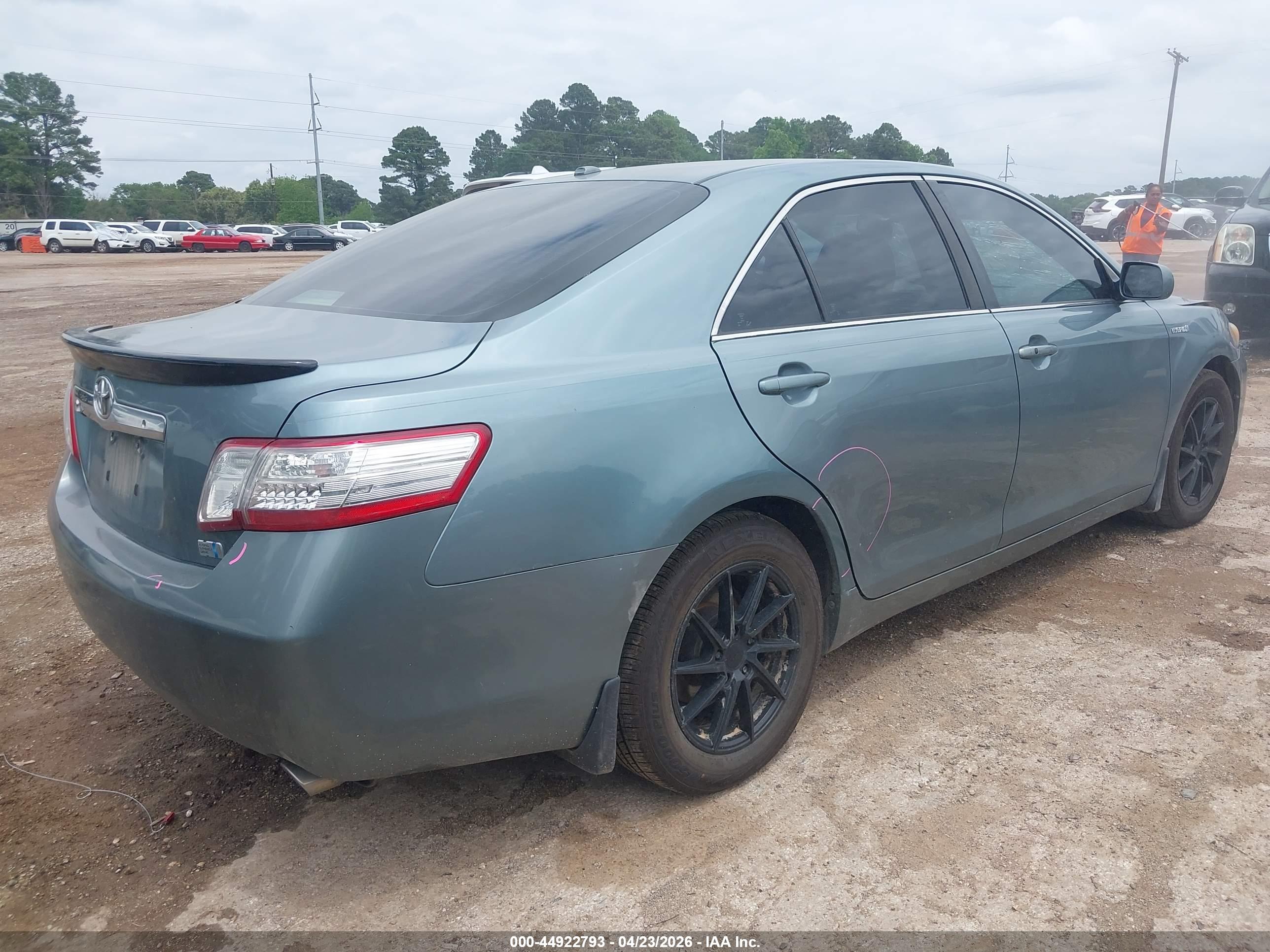 TOYOTA CAMRY image 4
