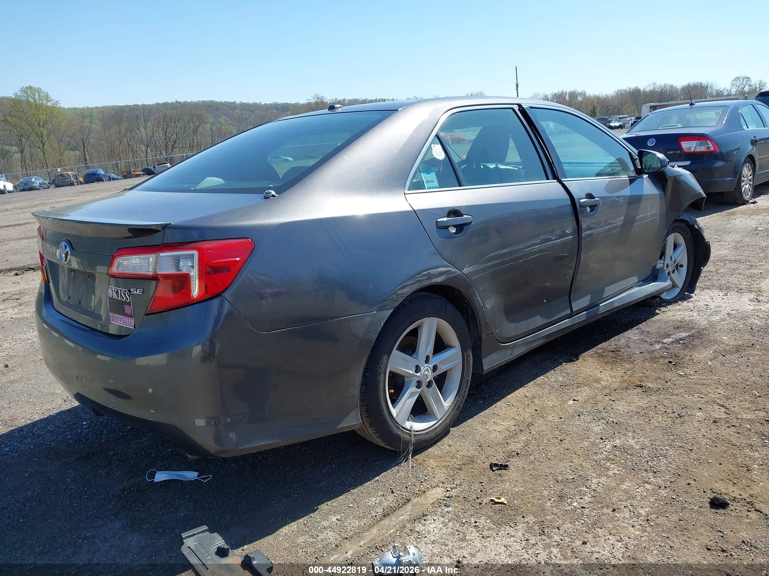 TOYOTA CAMRY image 4