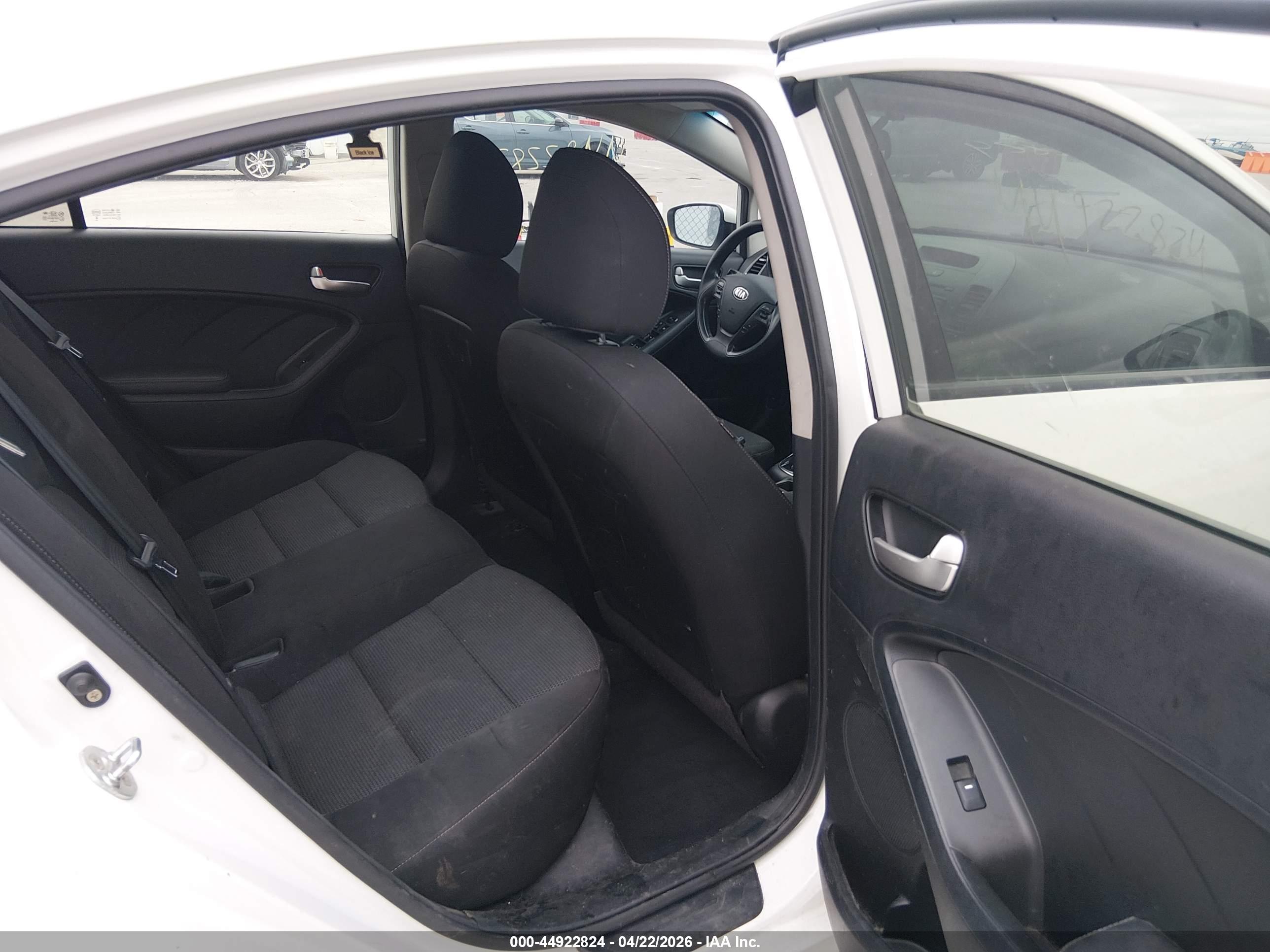 KIA FORTE image 8