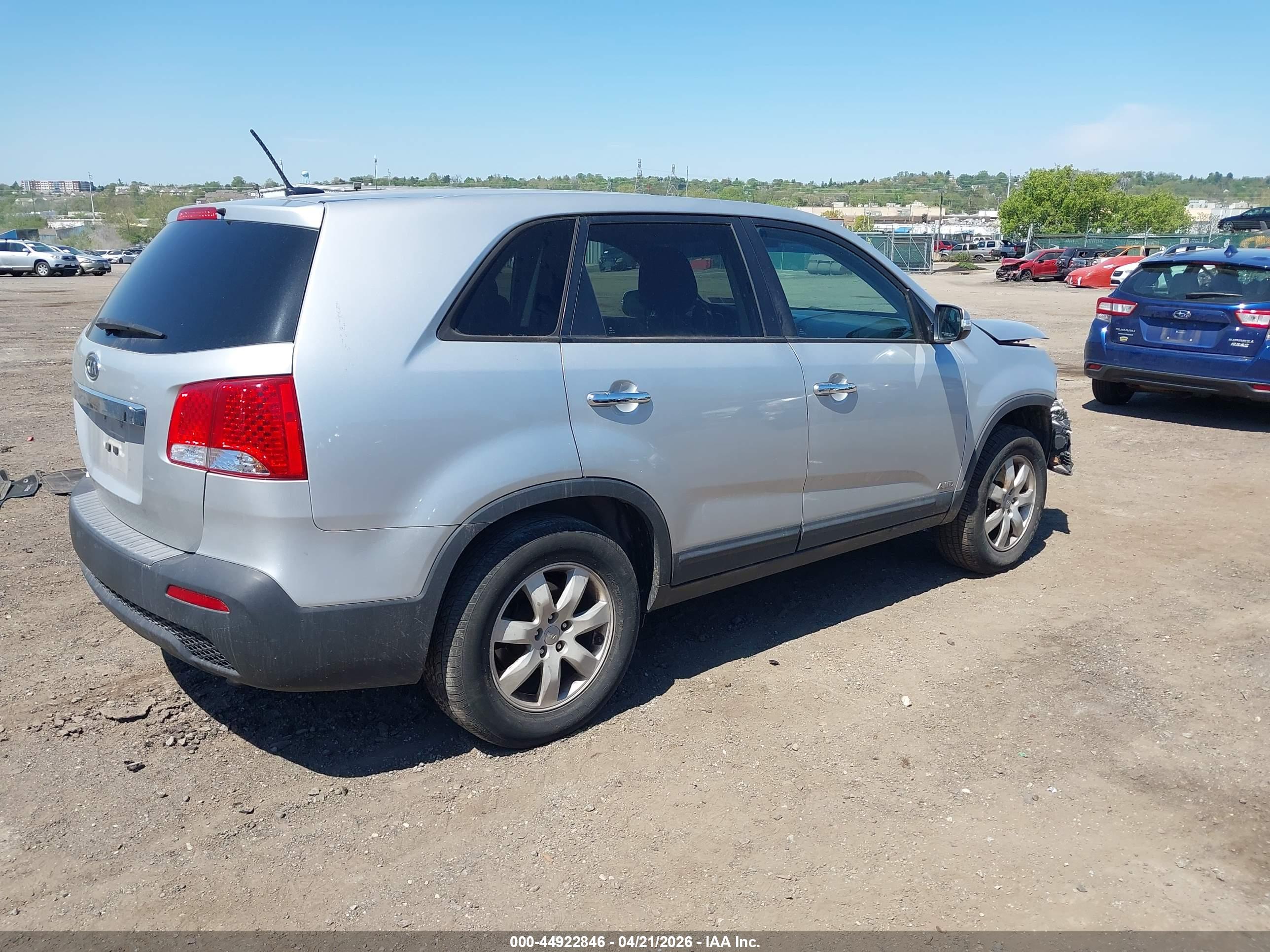 KIA SORENTO image 4