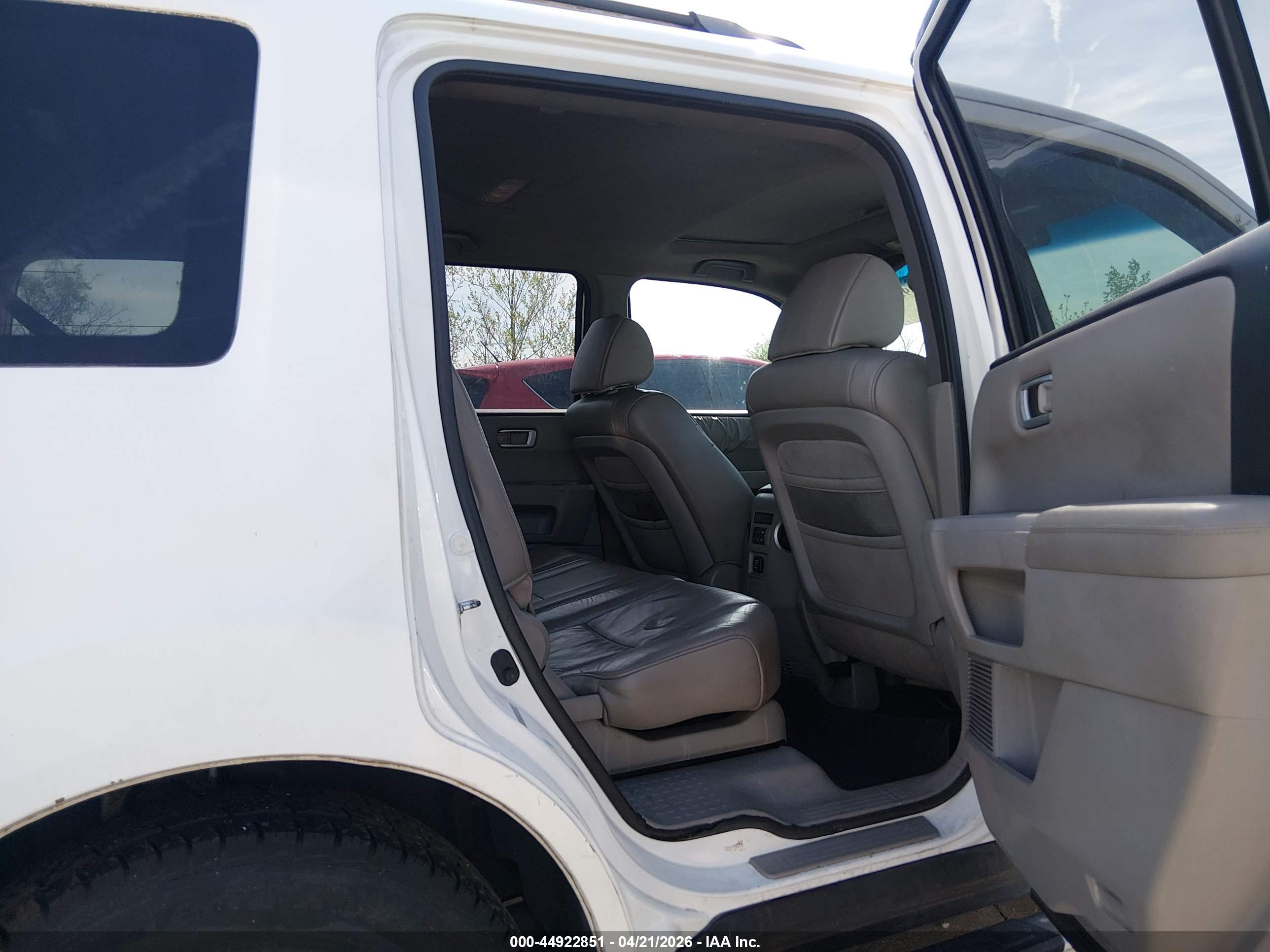 HONDA PILOT image 8