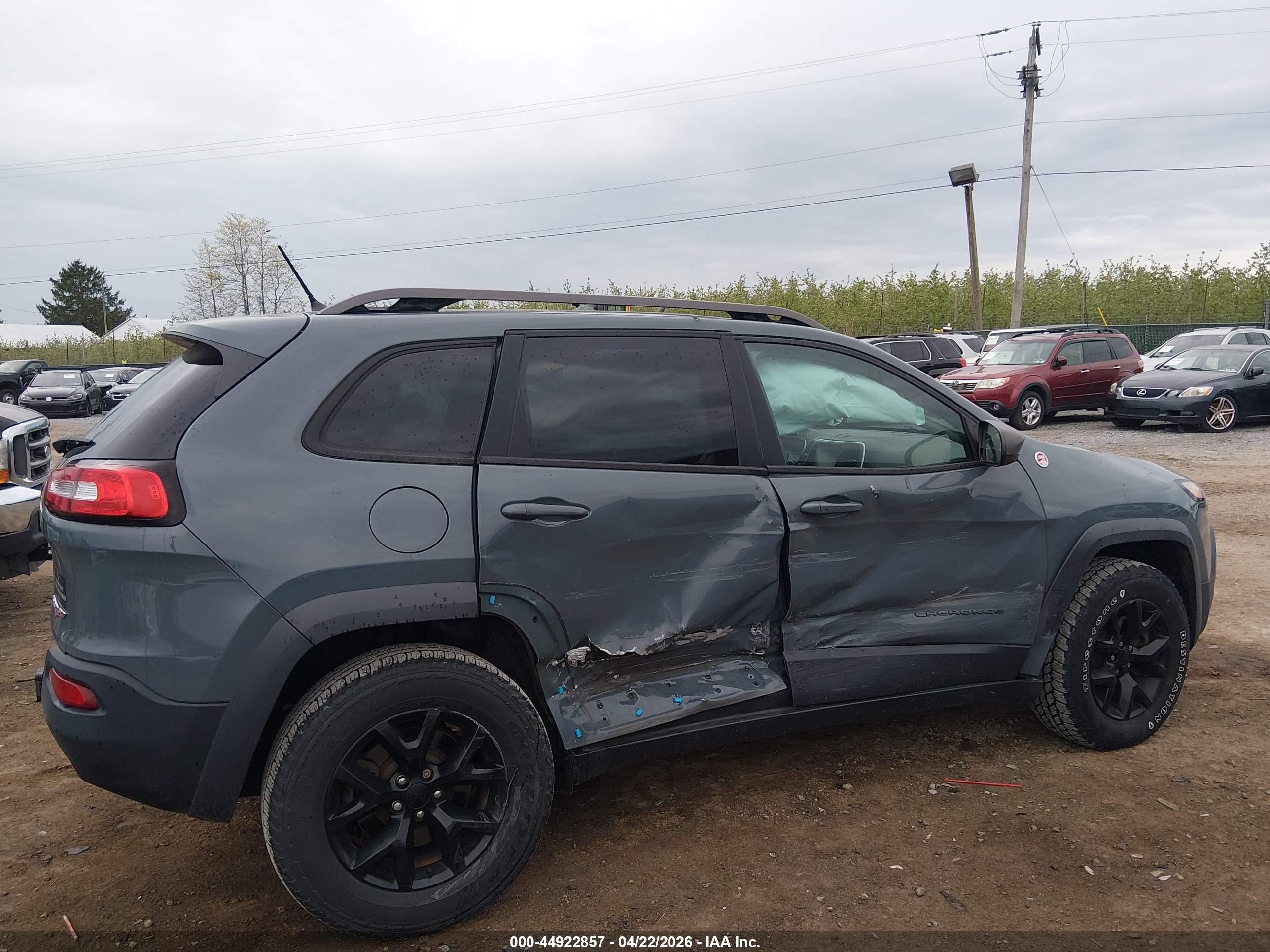 JEEP CHEROKEE image 6