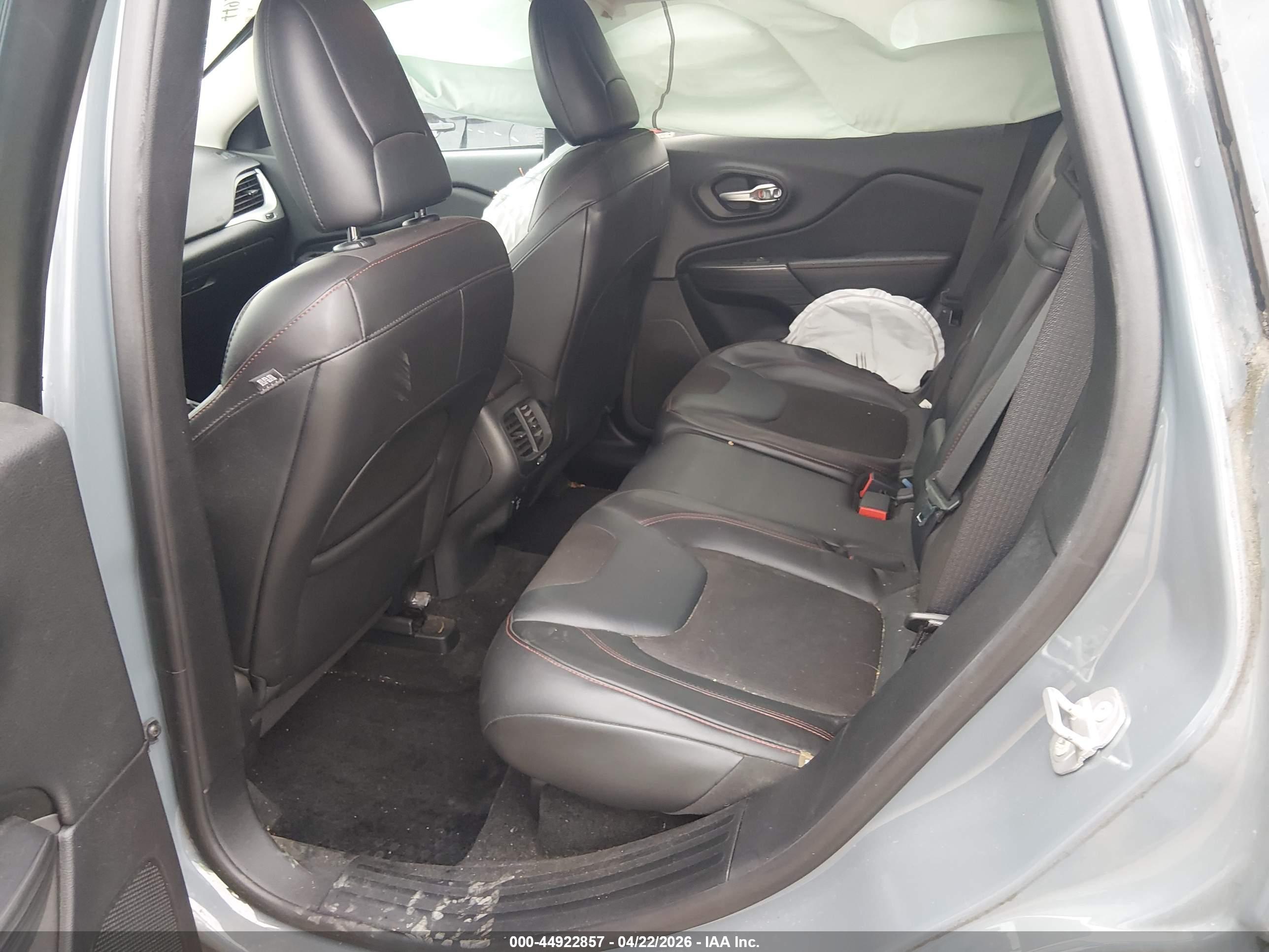 JEEP CHEROKEE image 8