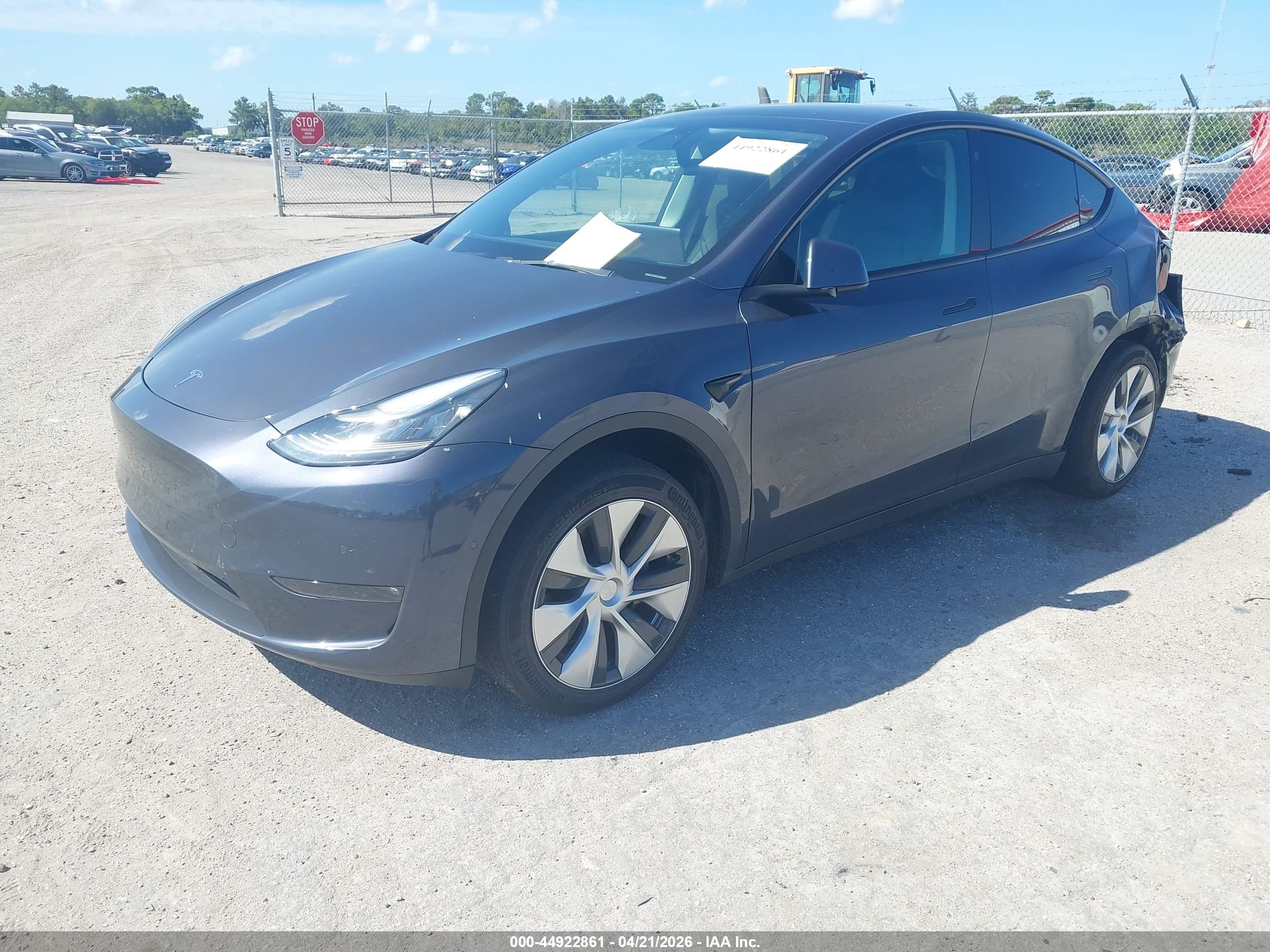 TESLA MODEL image 2