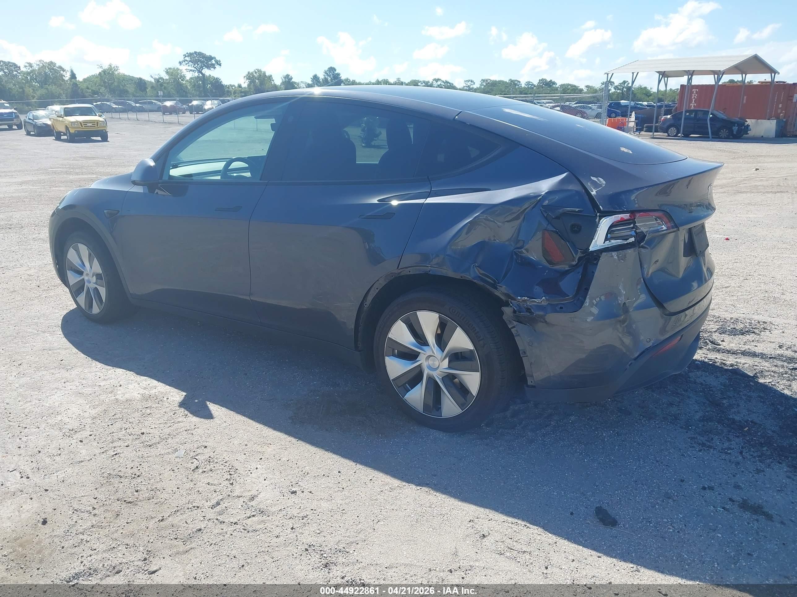 TESLA MODEL image 3