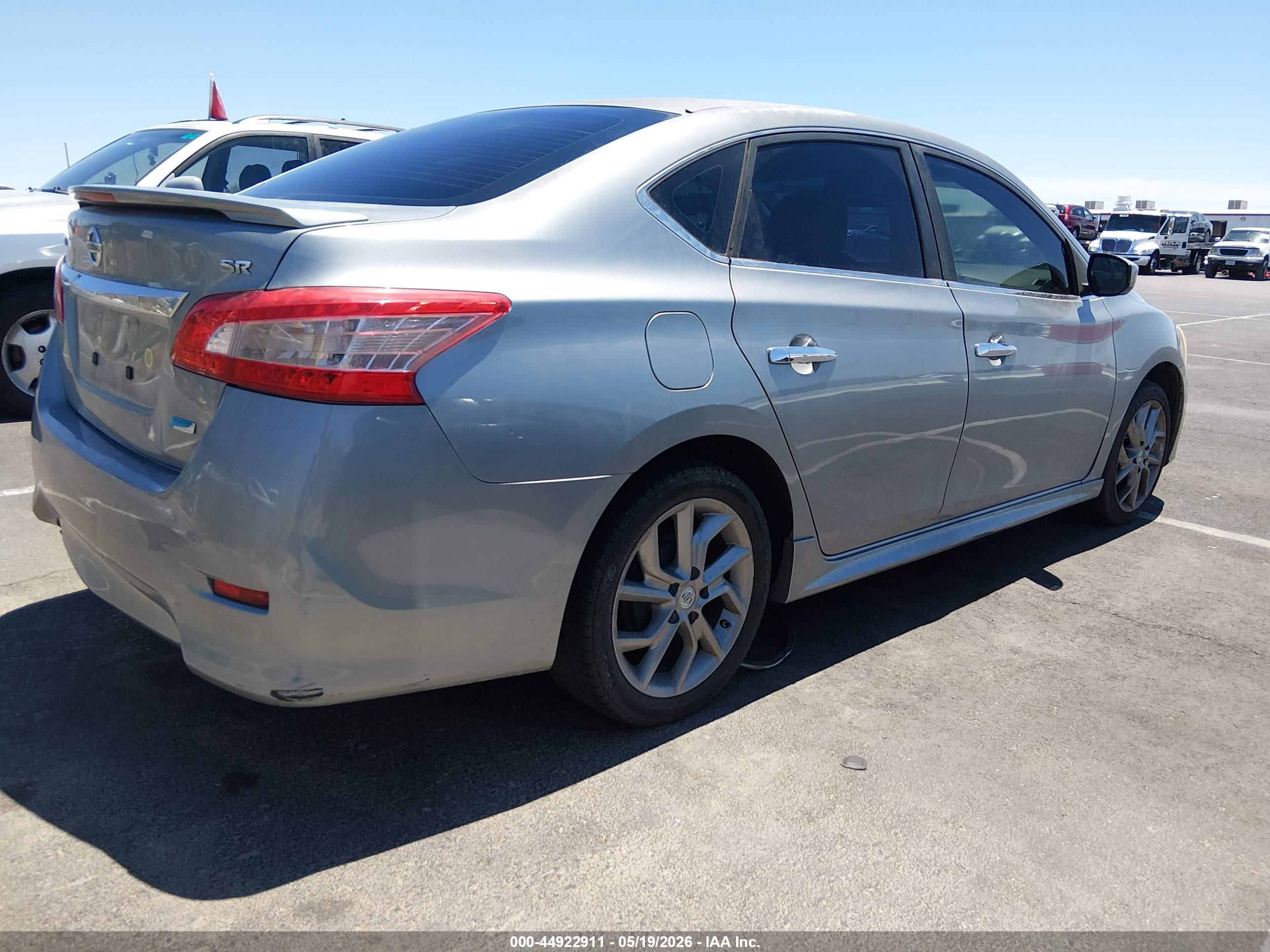 NISSAN SENTRA image 4
