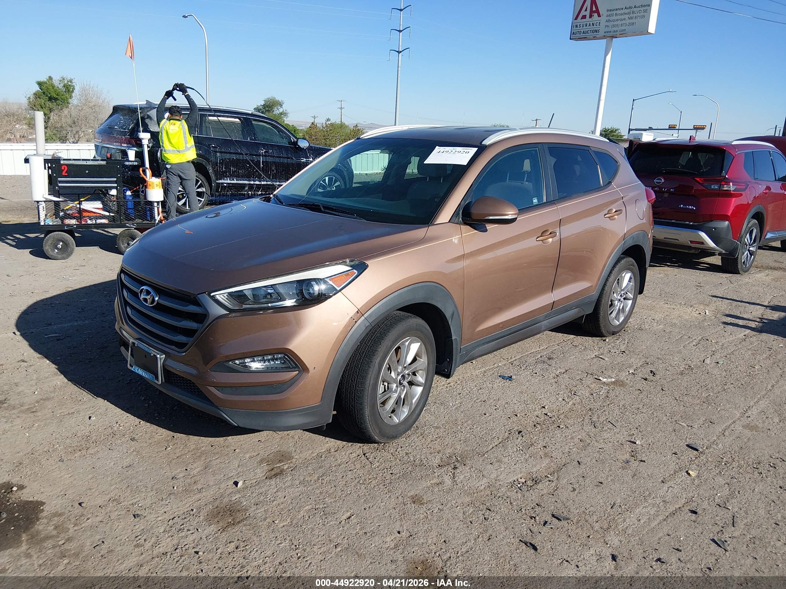 HYUNDAI TUCSON image 2
