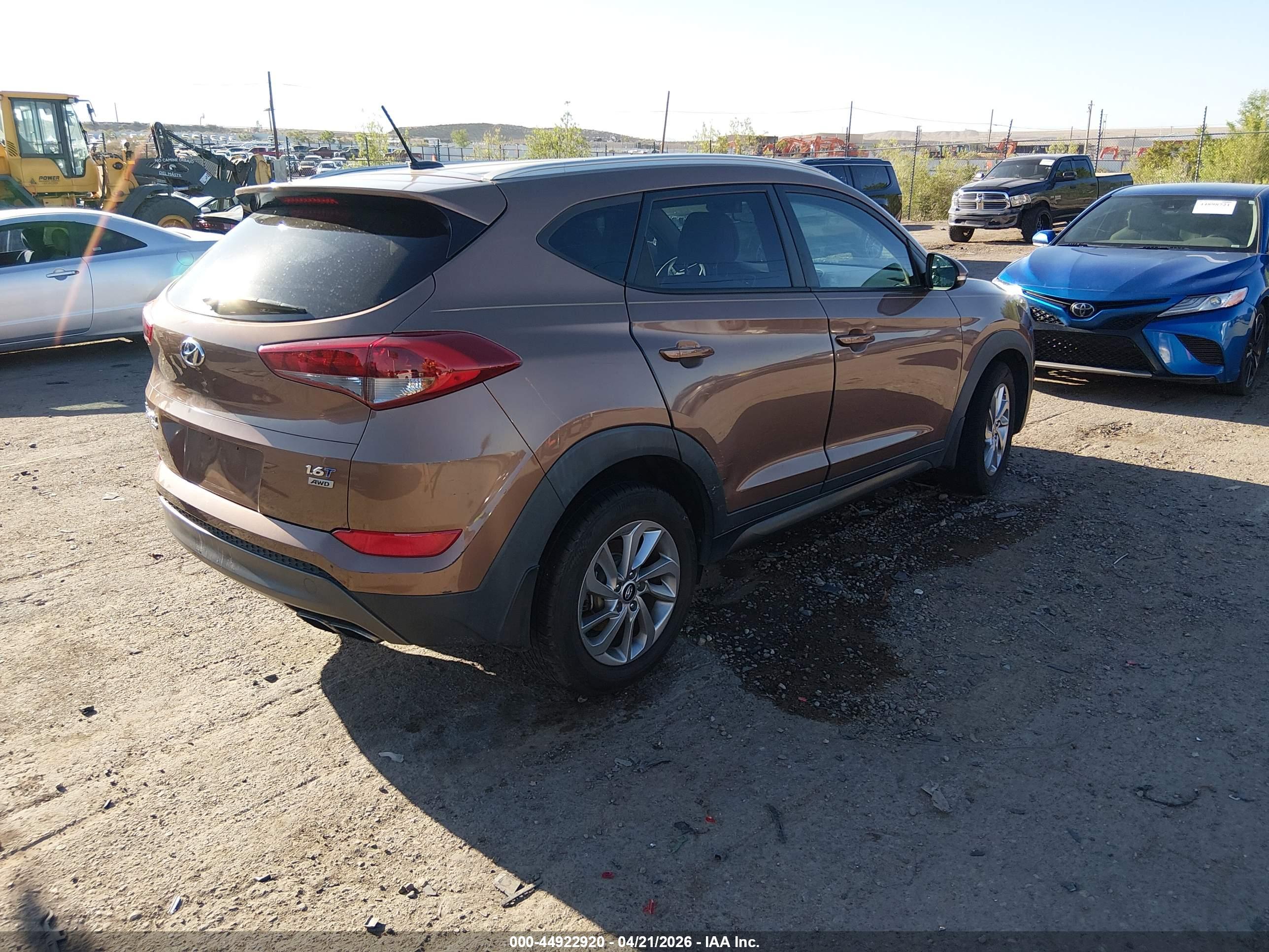 HYUNDAI TUCSON image 4