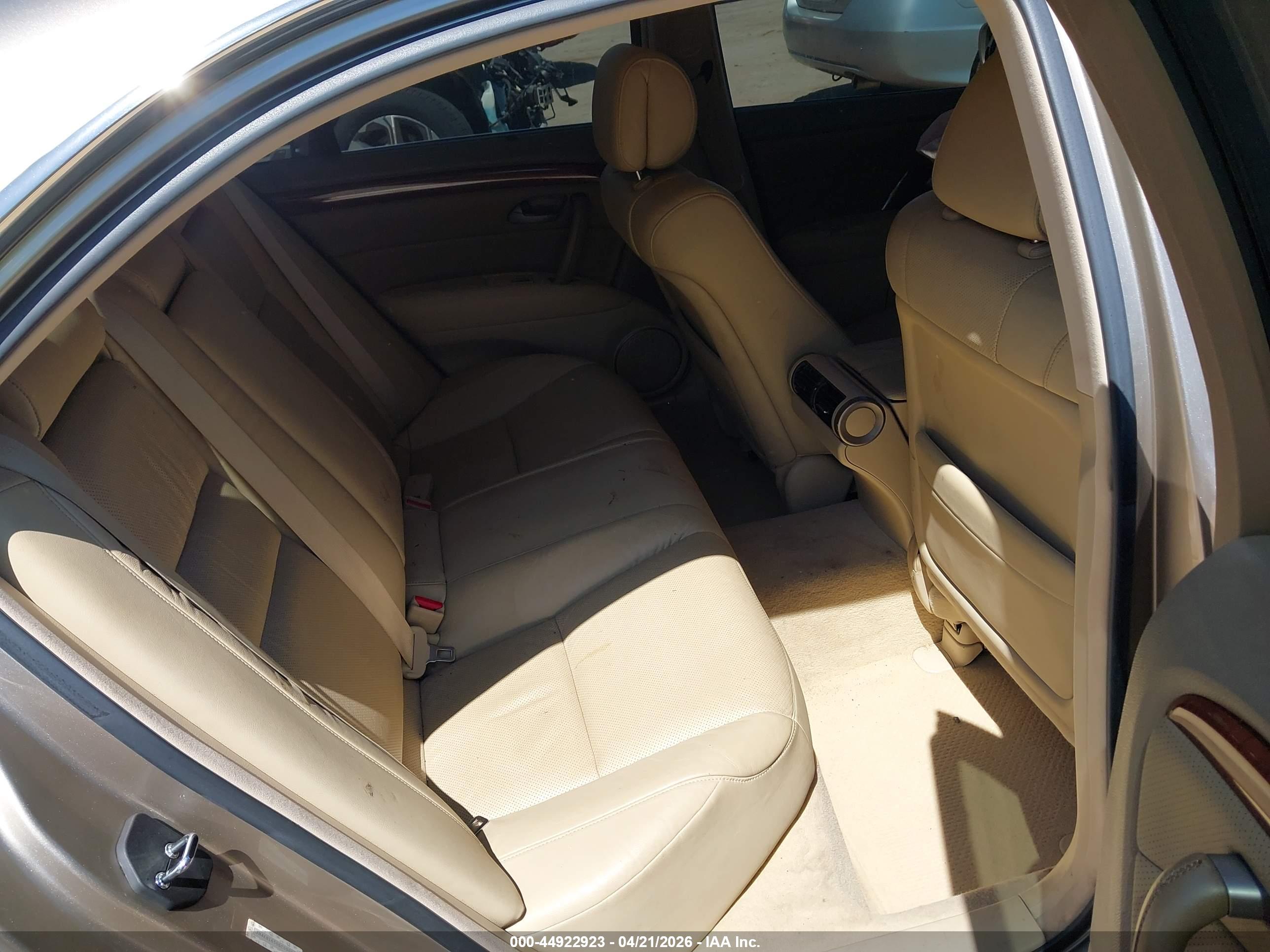 ACURA RL image 8