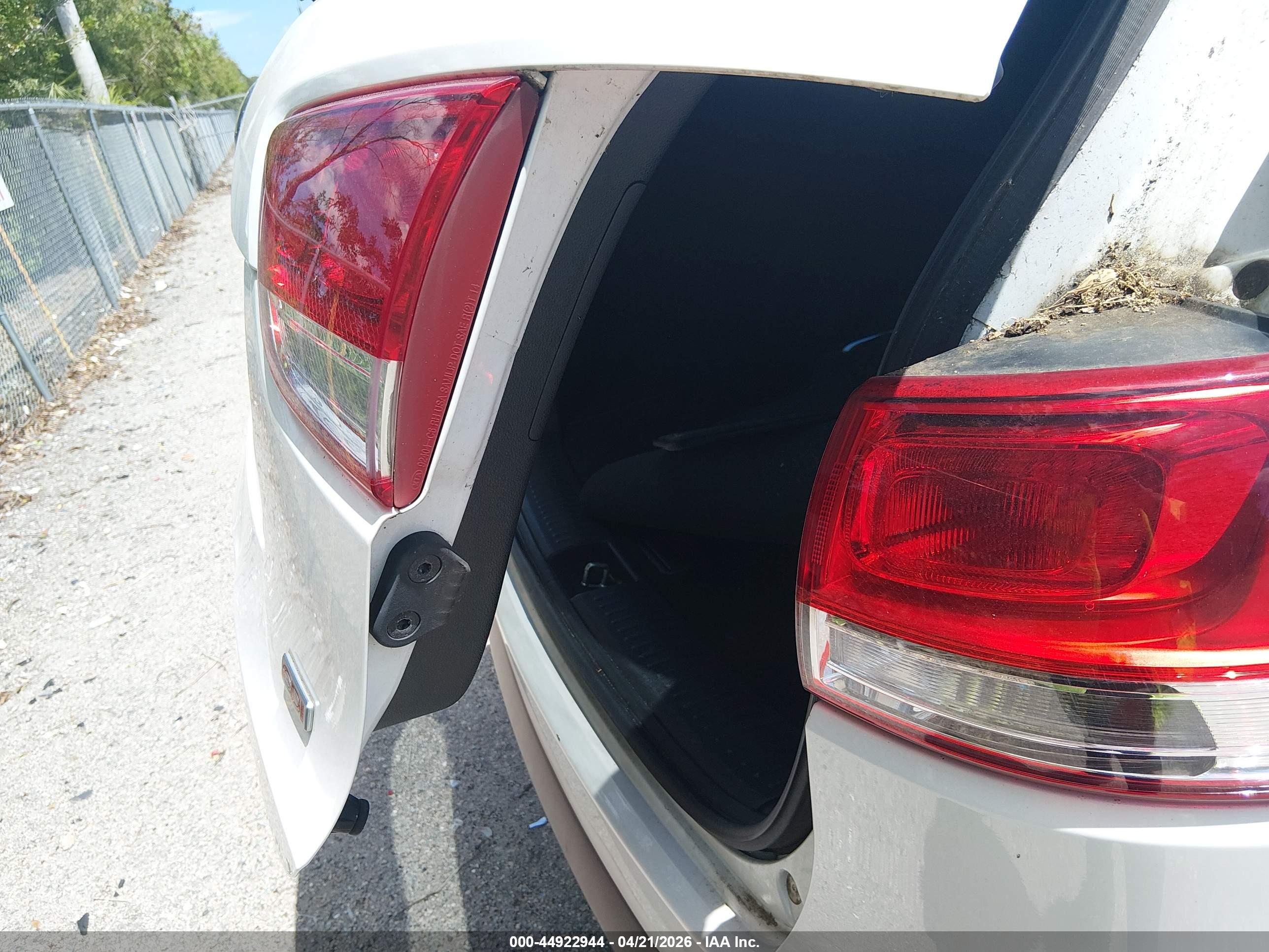 KIA SORENTO image 6
