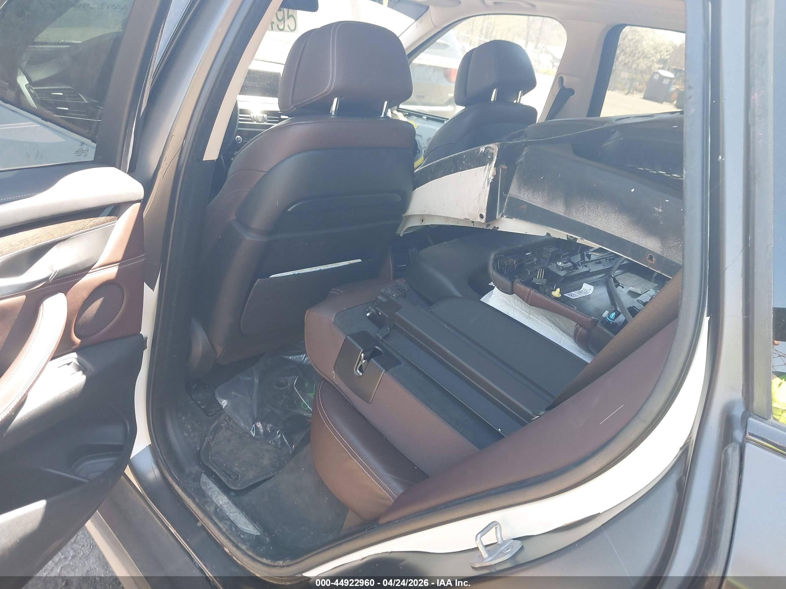 BMW X5 image 8