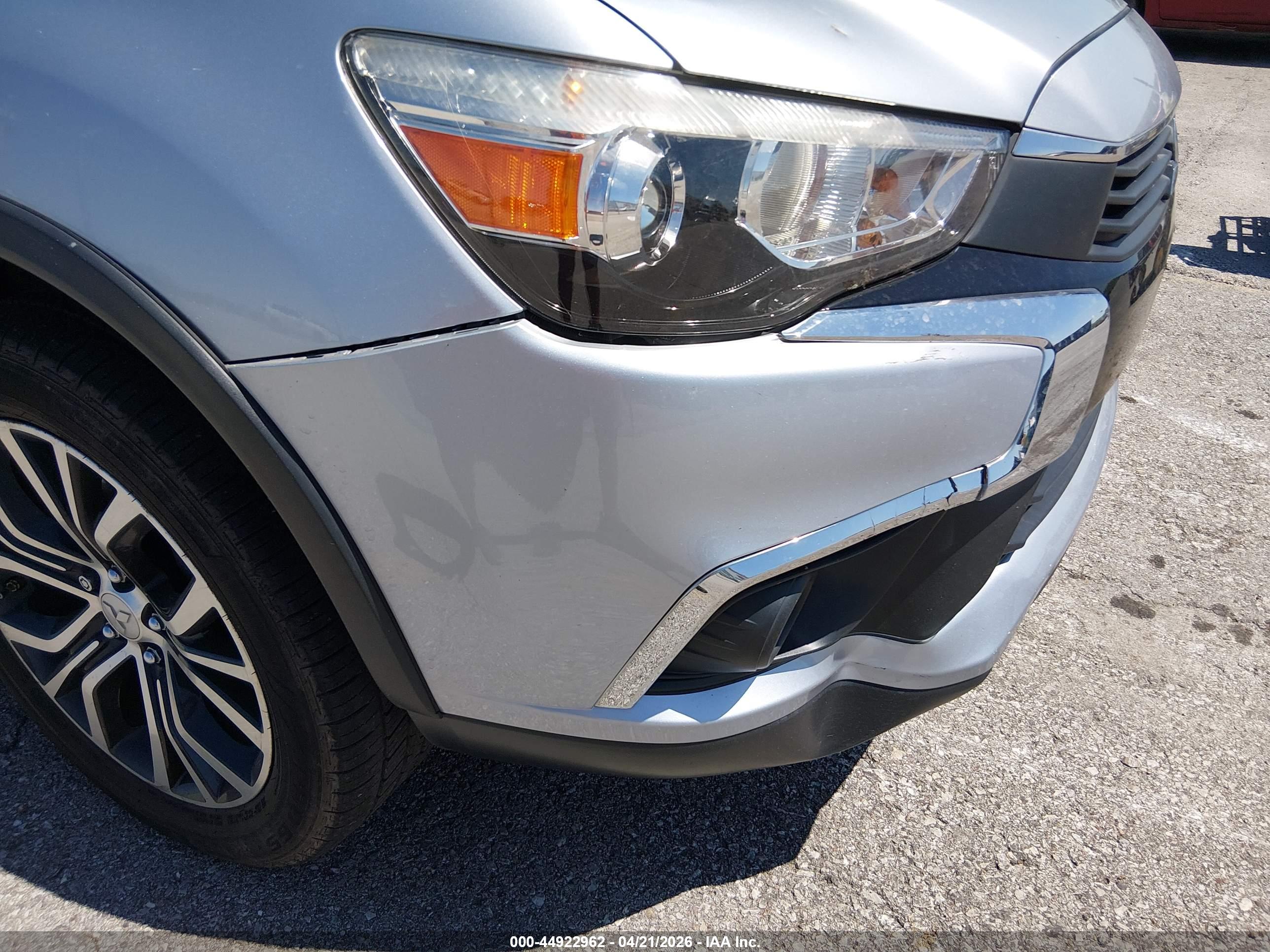 MITSUBISHI OUTLANDER image 6