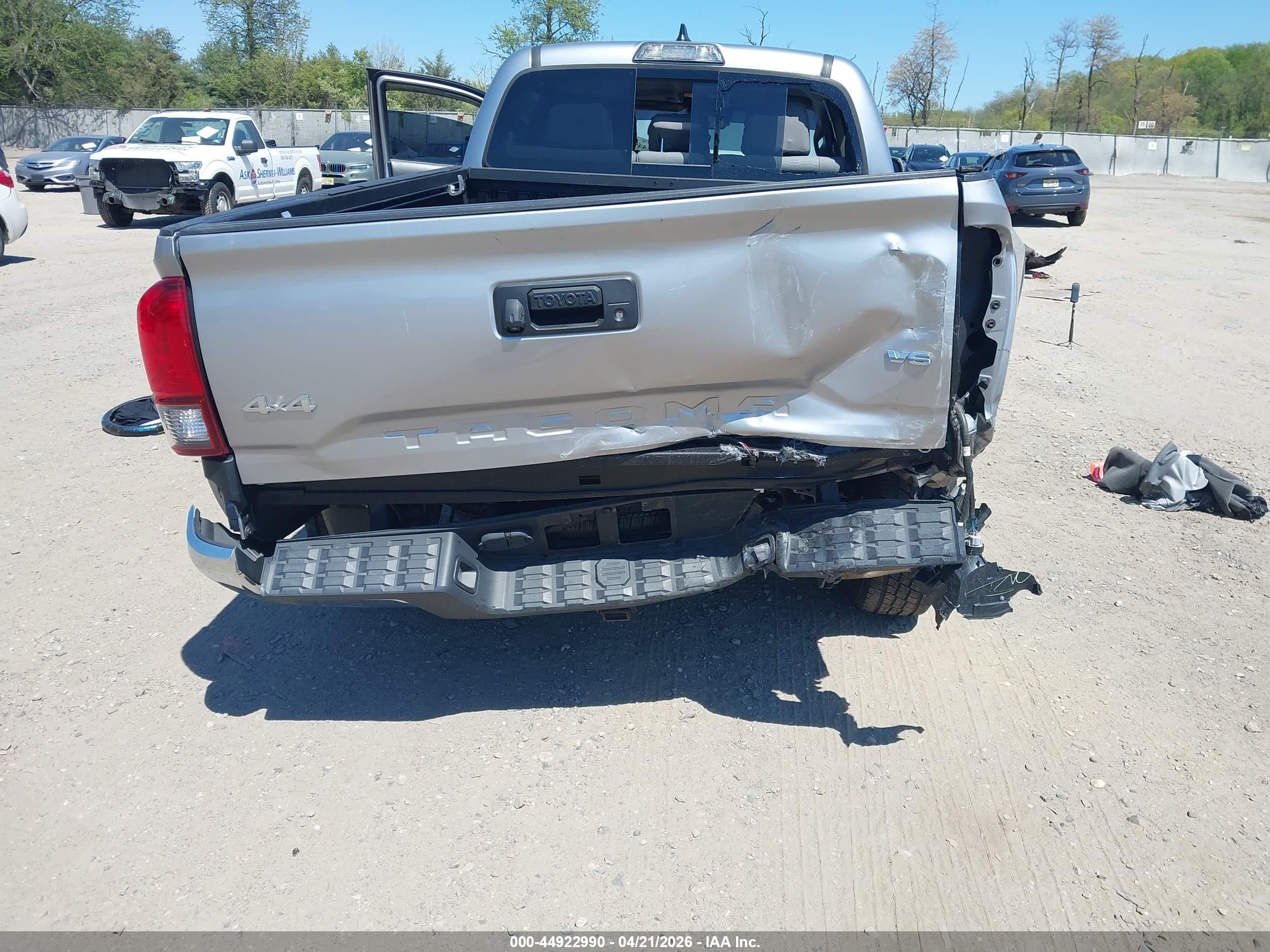 TOYOTA TACOMA image 6