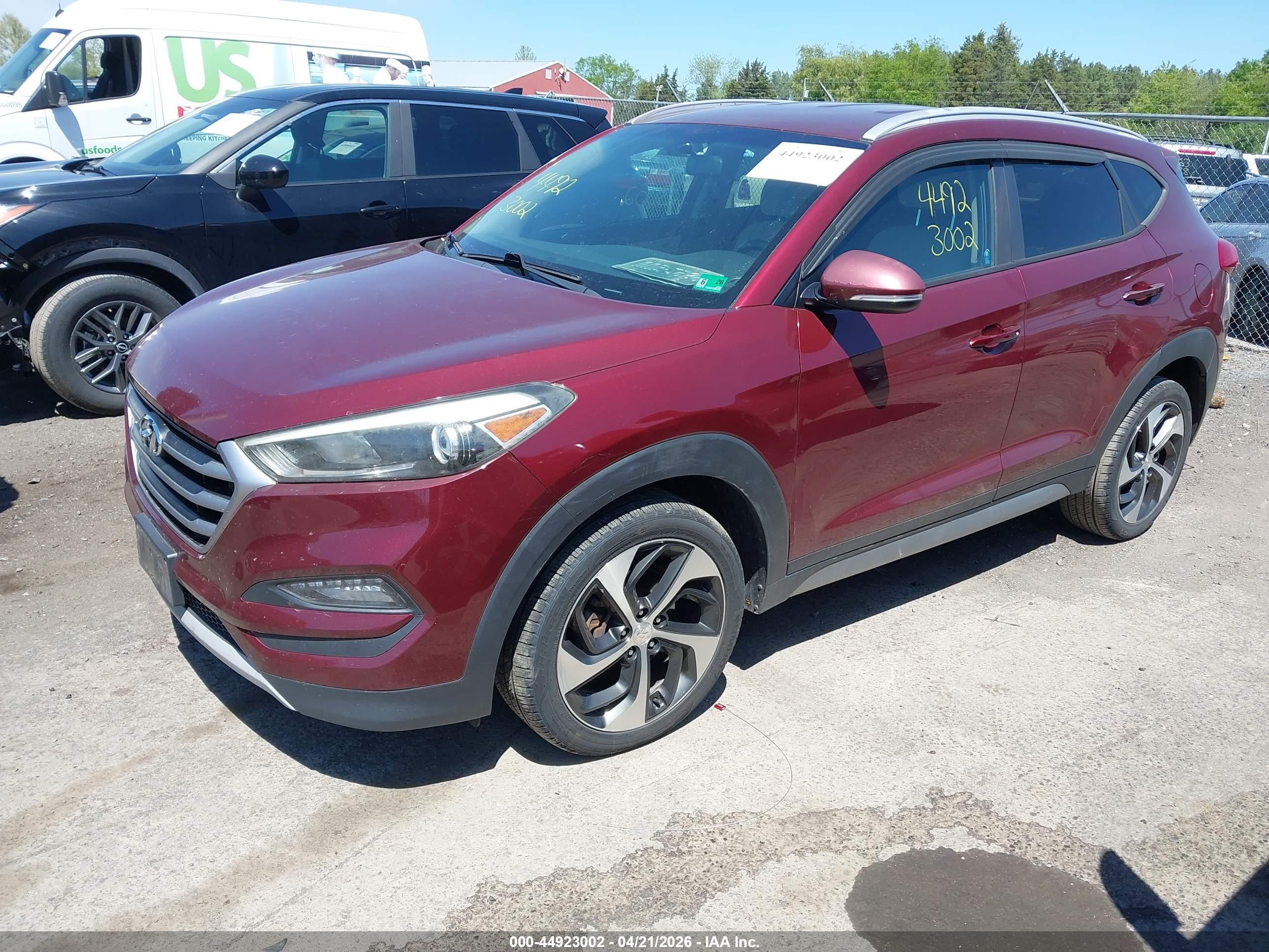 HYUNDAI TUCSON image 2
