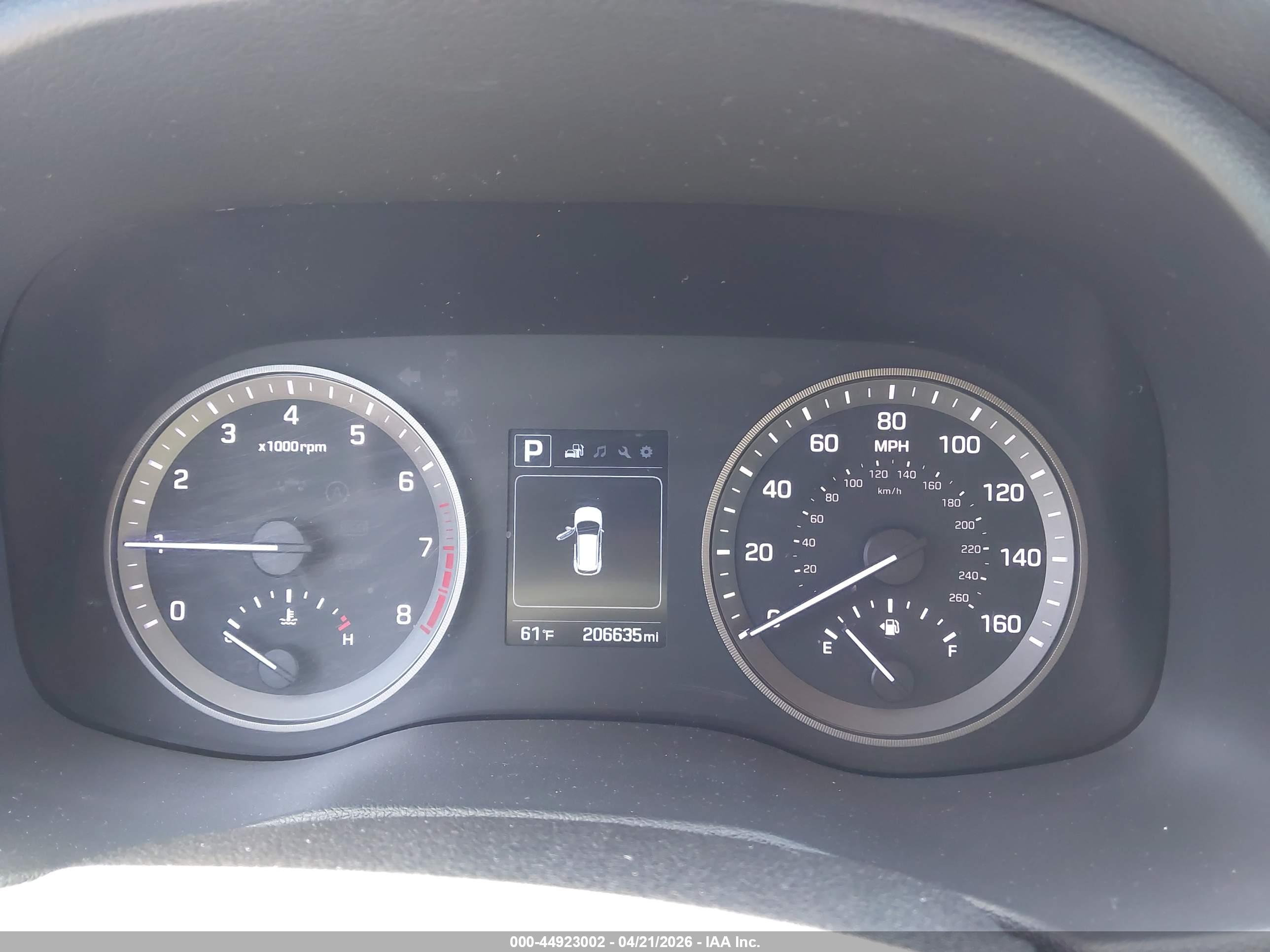 HYUNDAI TUCSON image 7