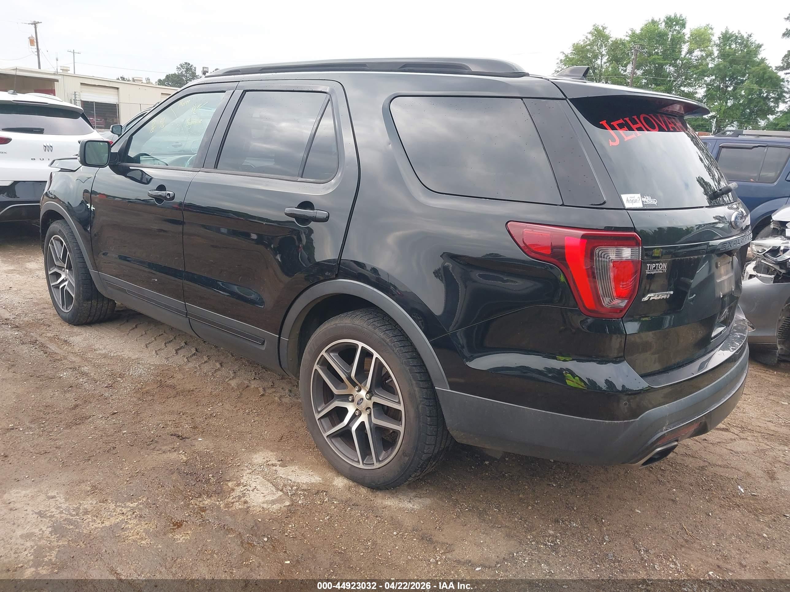 FORD EXPLORER image 3