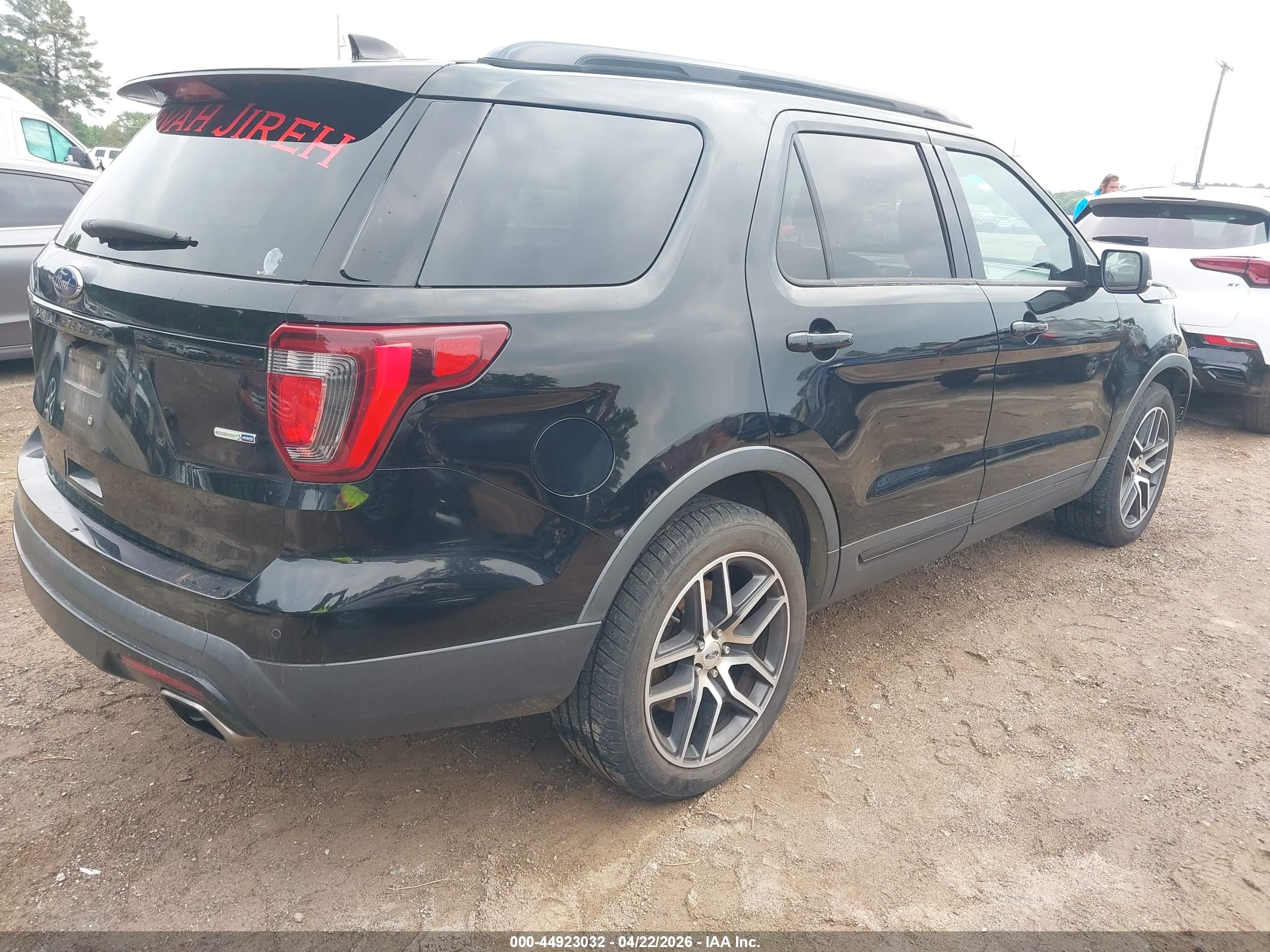 FORD EXPLORER image 4