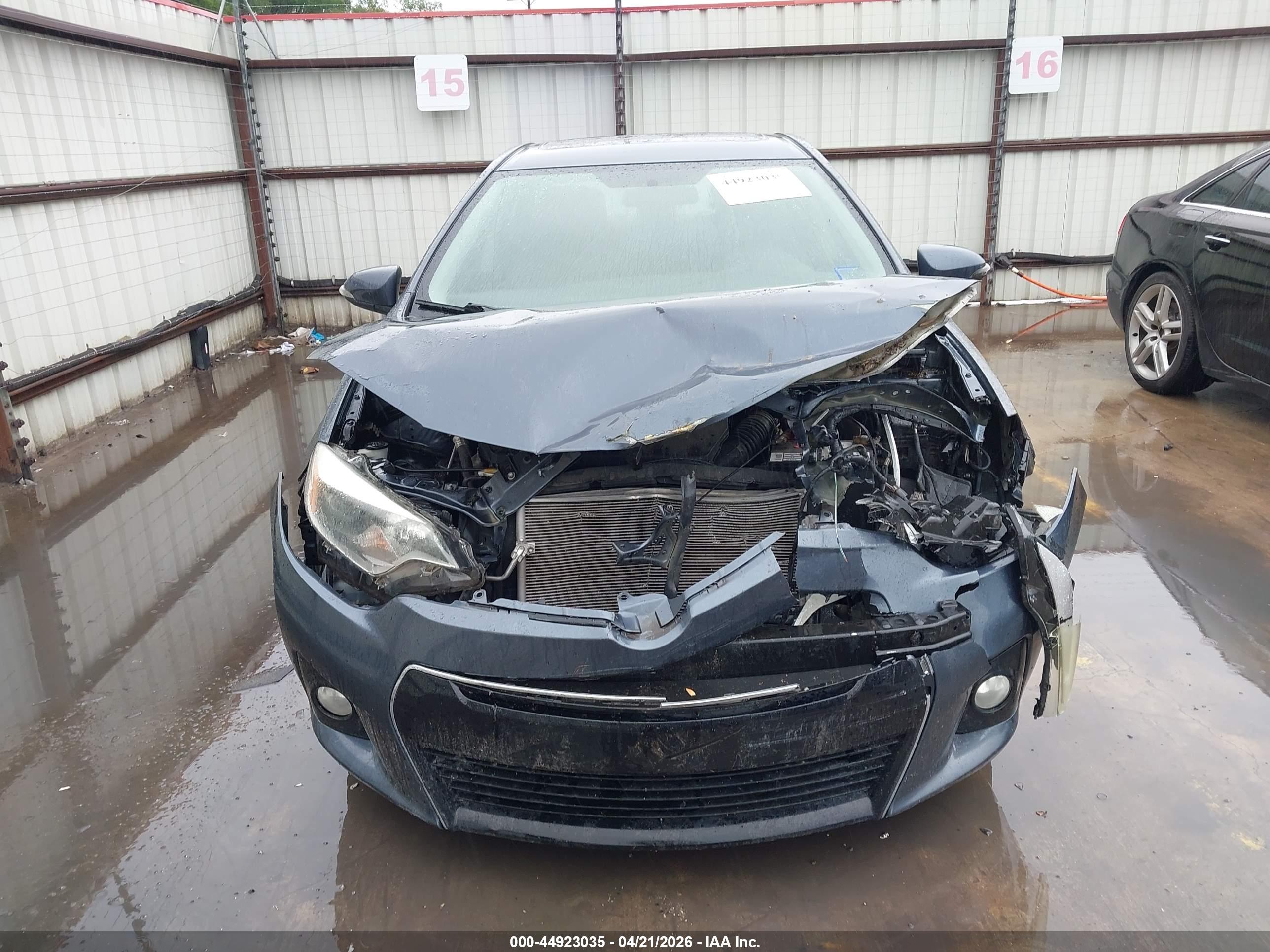 TOYOTA COROLLA image 6