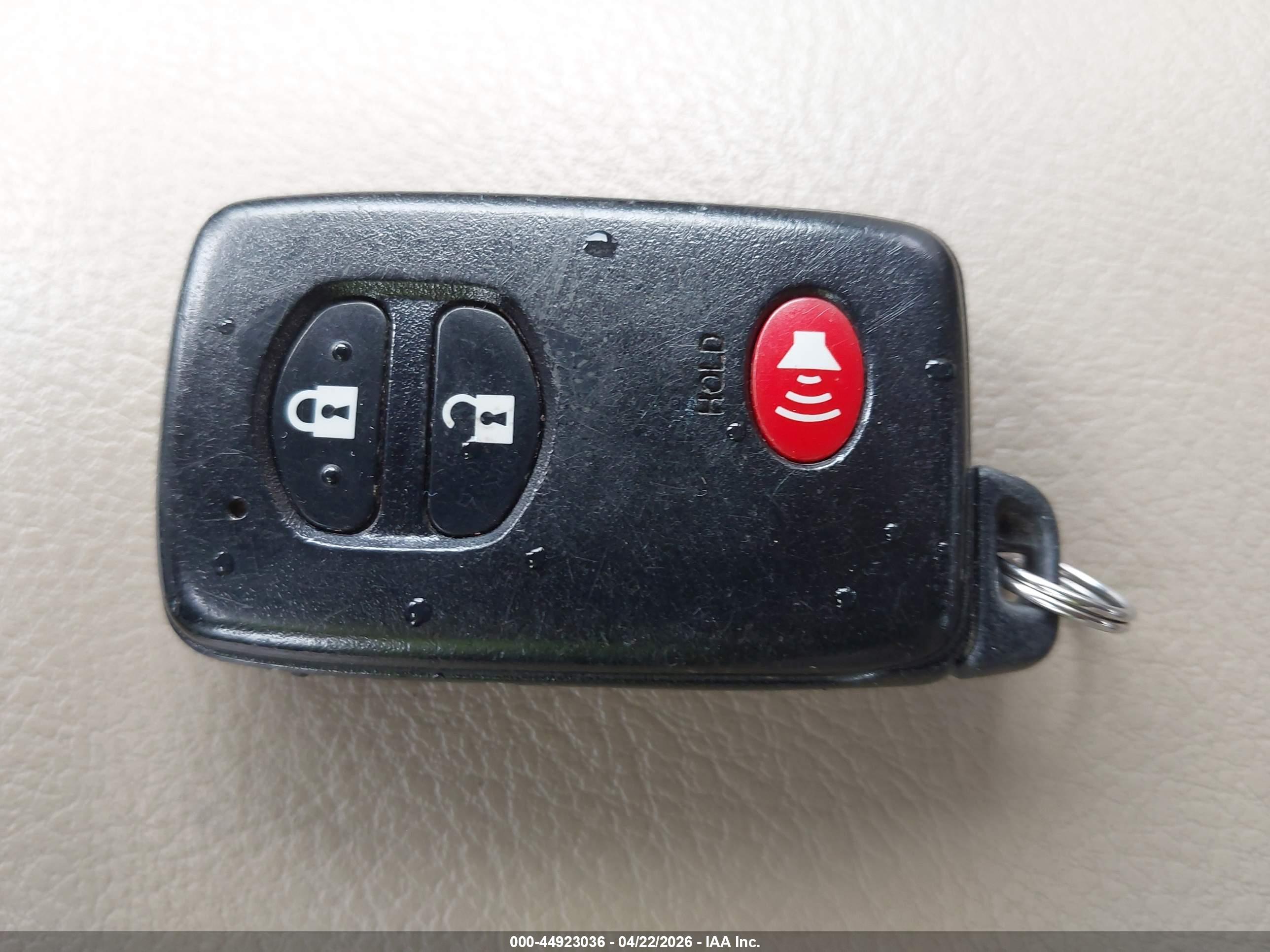 TOYOTA RAV4 image 11