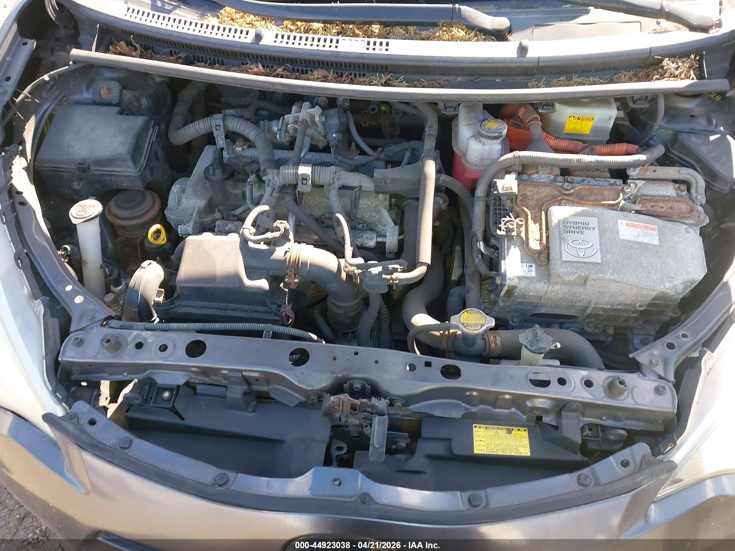 TOYOTA PRIUS image 10